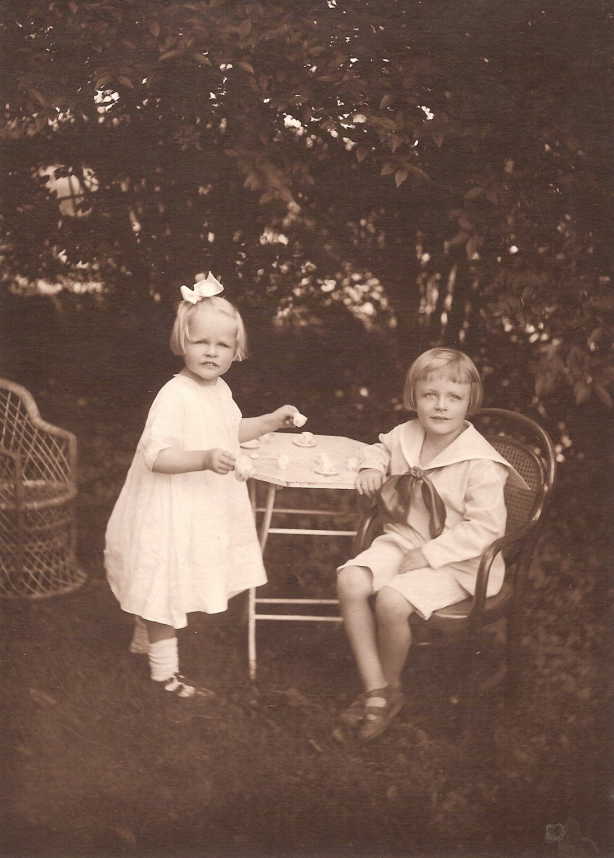 Evelyn and Lawrence Harkness, both children were born in East Hampton and attended school here.