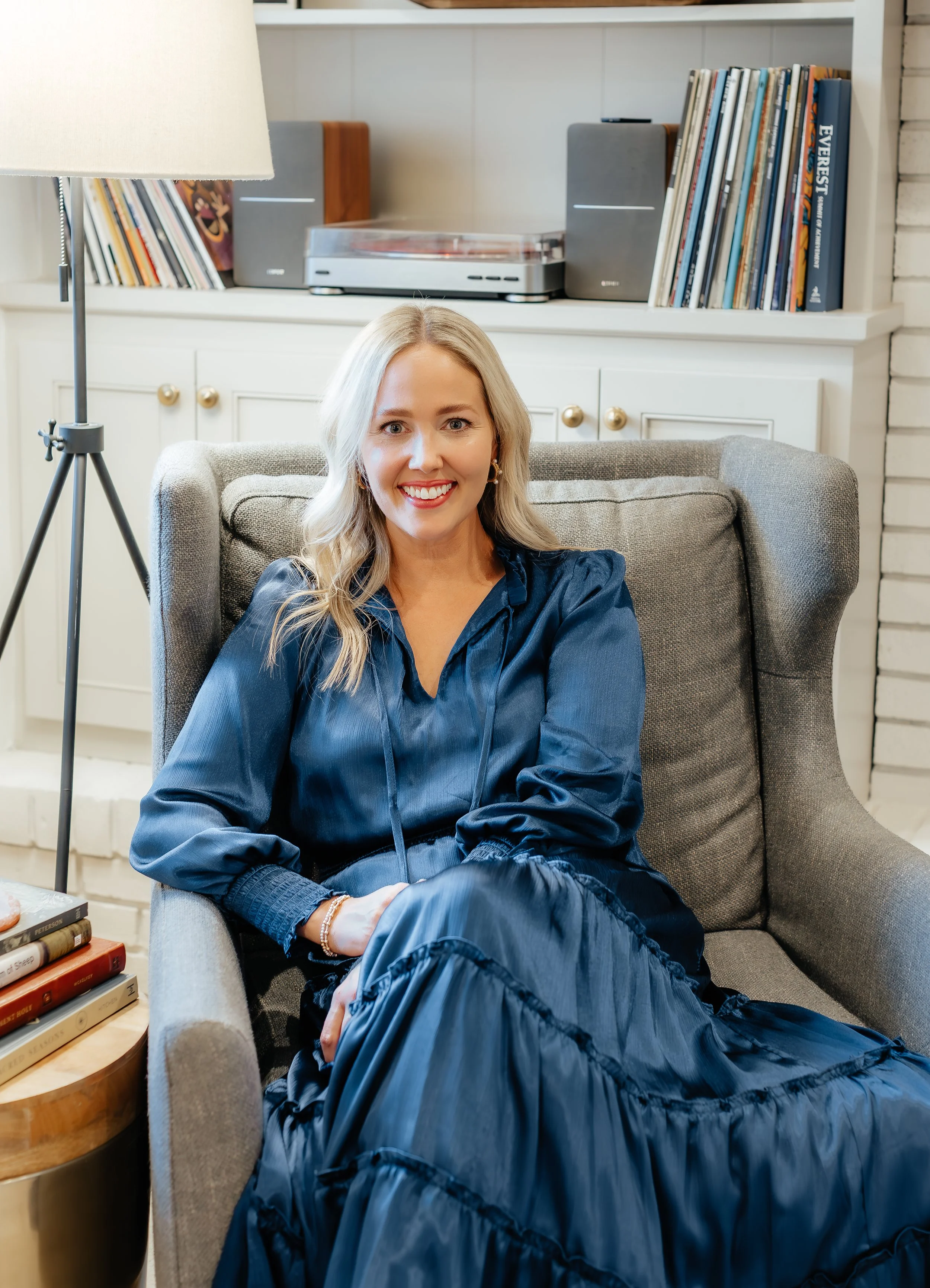 The Anchor of Hope :: Emily Curzon, Episode 351