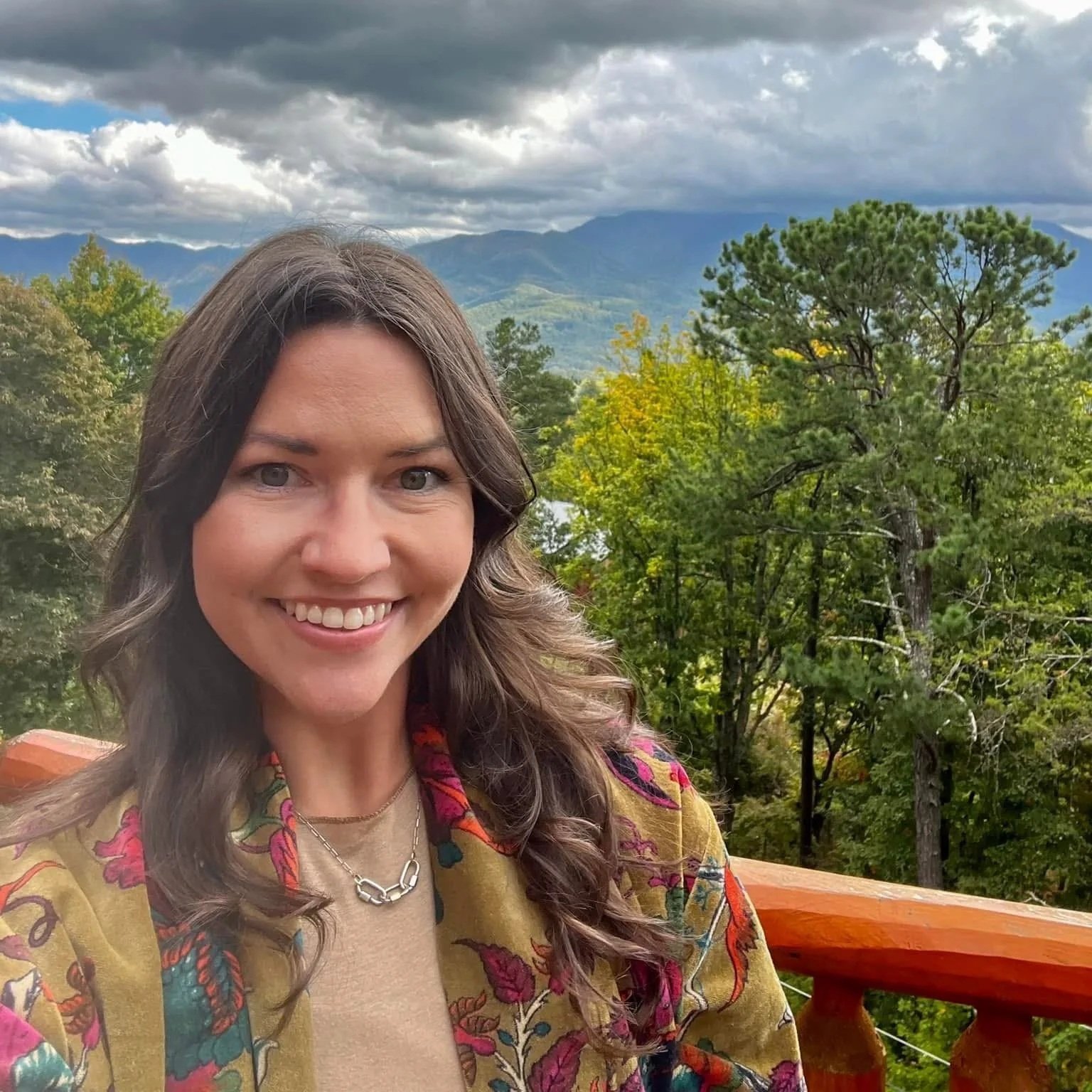 My Mess is His Message - A Story from a Recovering Alcoholic :: Helen Hanson Smith, Episode 359