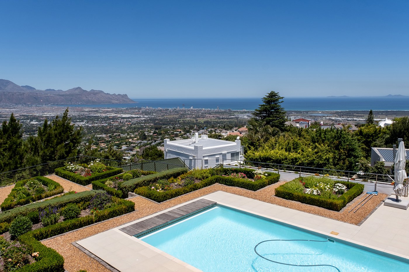 real-estate-photographer-cape-town-3.jpg