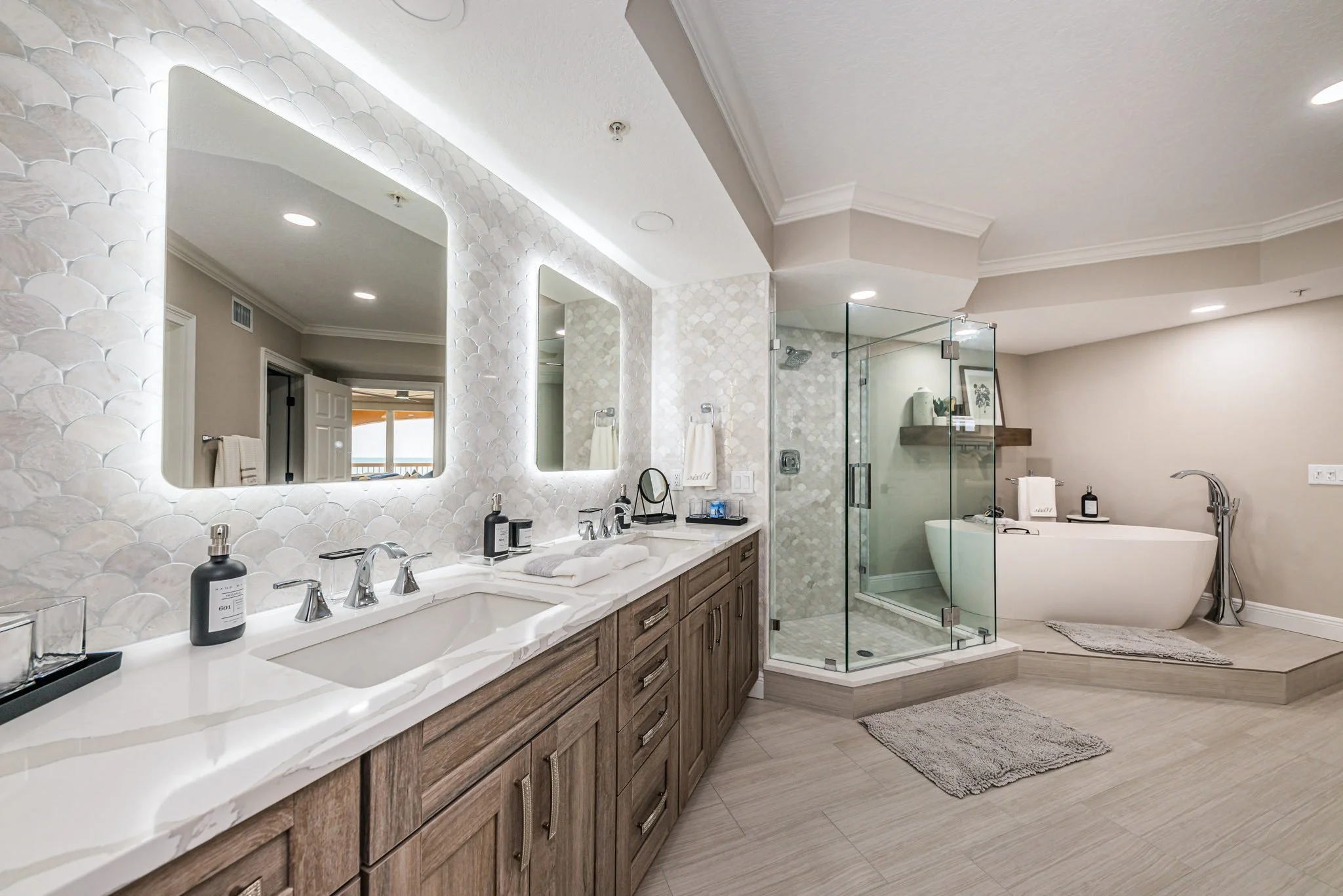 71-web-or-mls-Master Bathroom1a.jpg