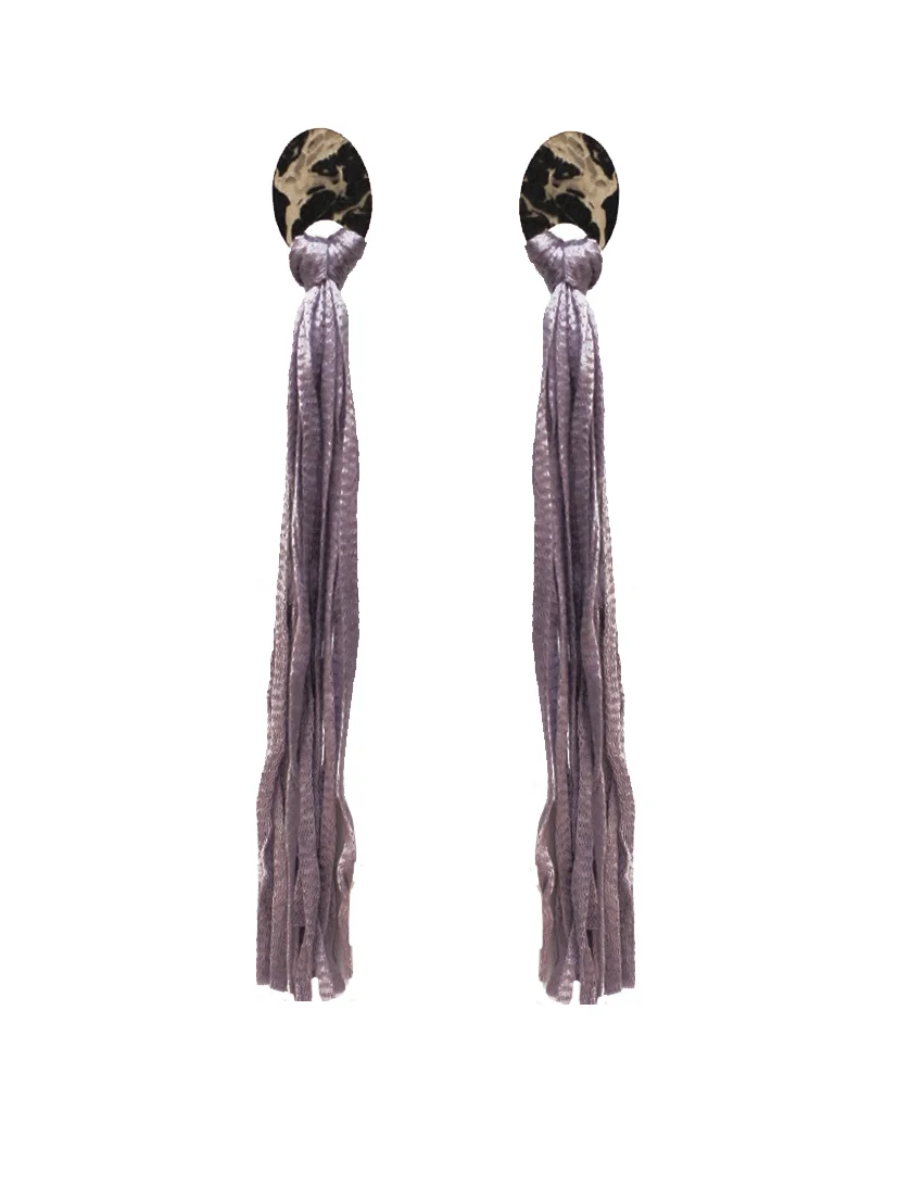 jatuli_earrings_fringe_black_marble_lilac_fringe.jpg