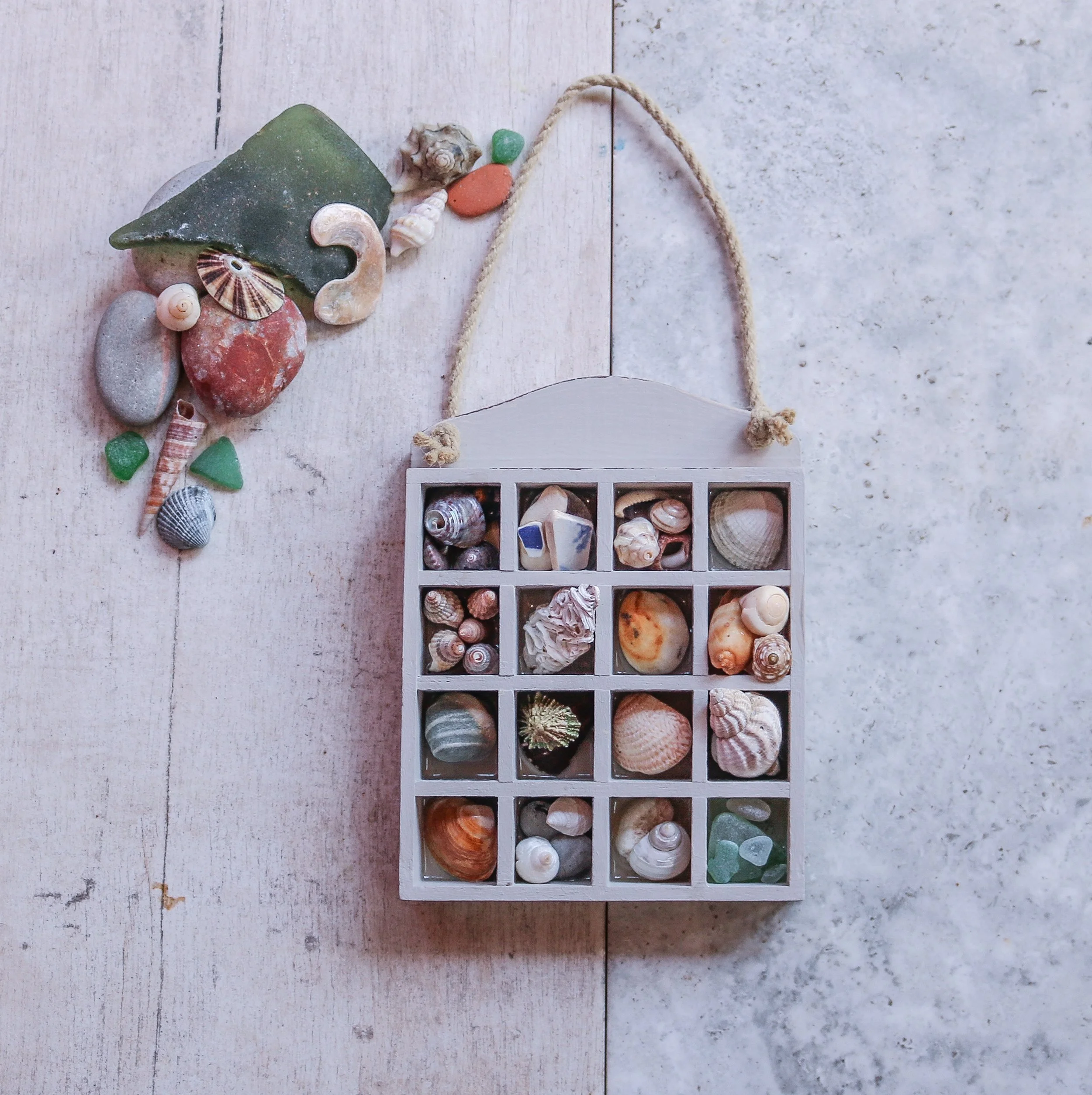 Beachcombing Treasures Mini Vintage Printers Tray Rope Hanging