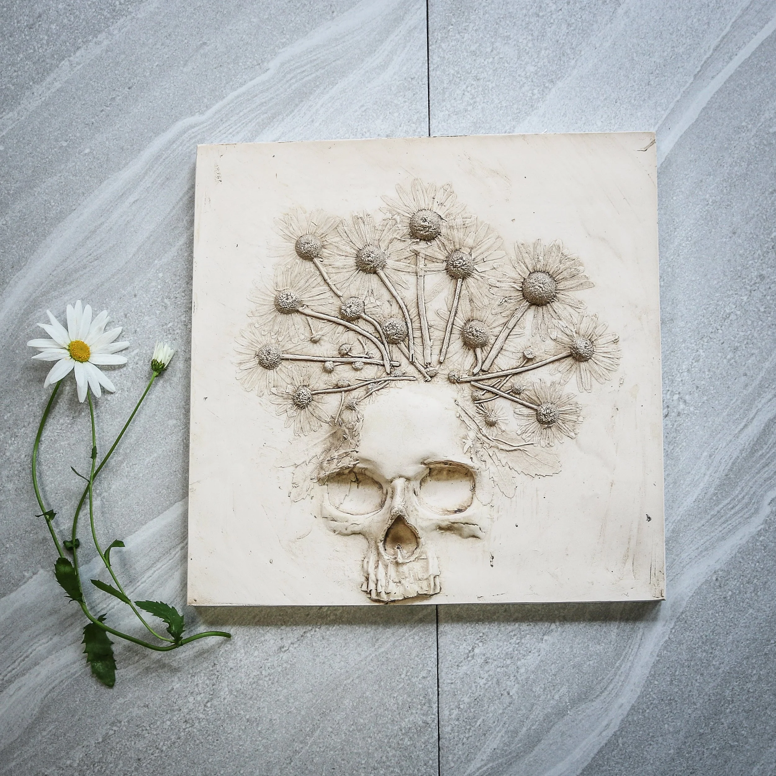 Eternal Summer Soul Daisy Skull Spirit Wall Hanging