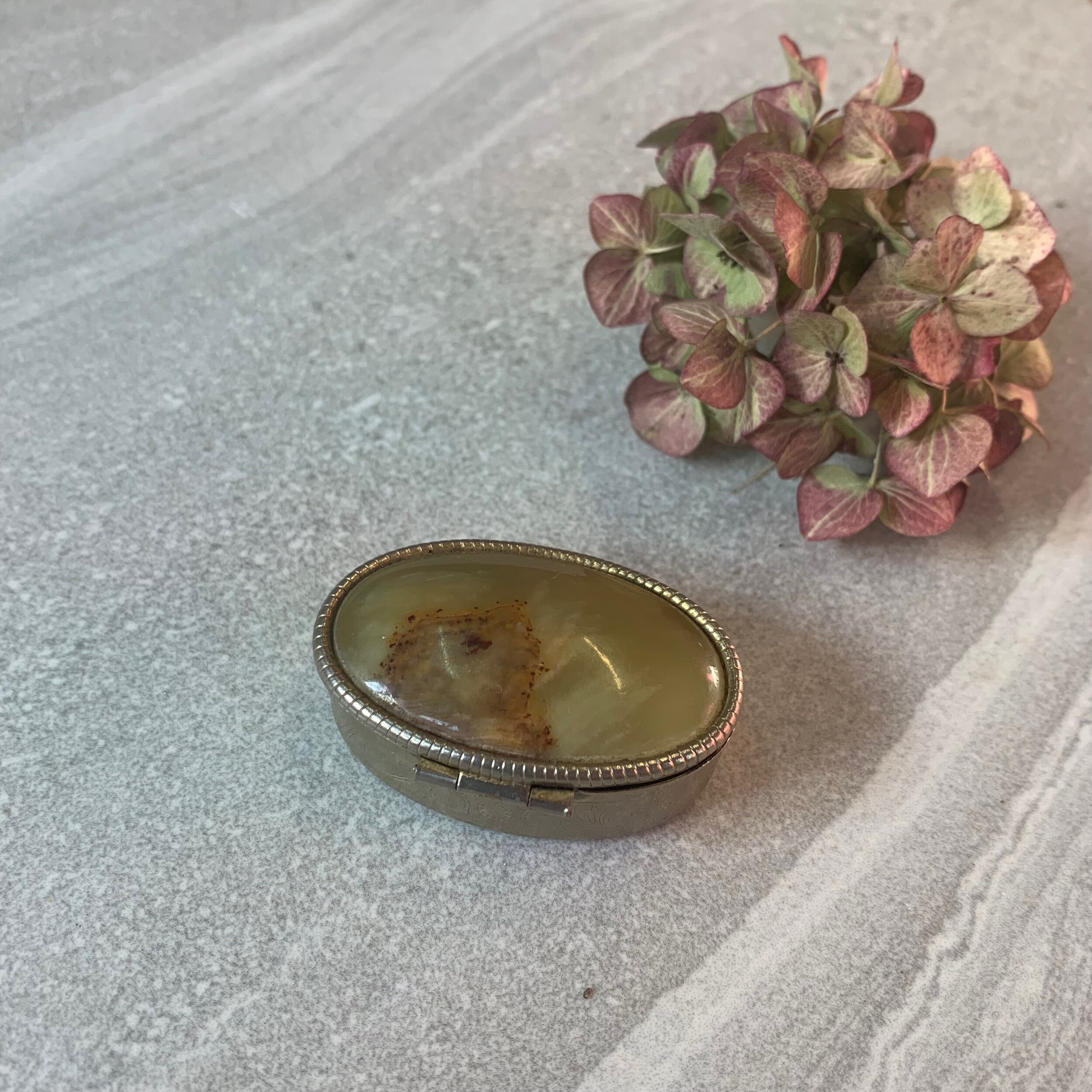 E60B48A4-0E54-452B-AF45-83883550D61F