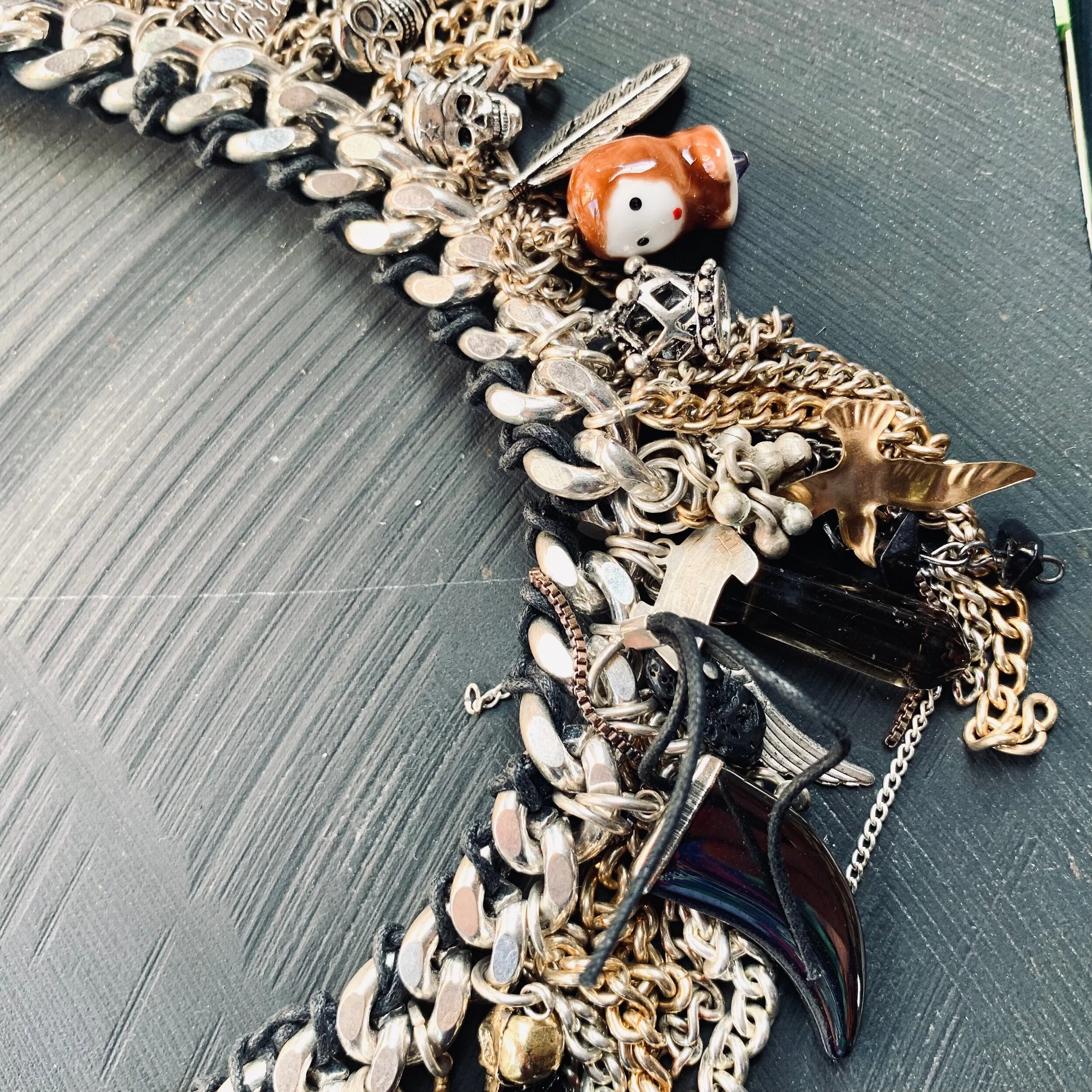 D951A26E-9F04-4C8D-8B8C-332445494D9D