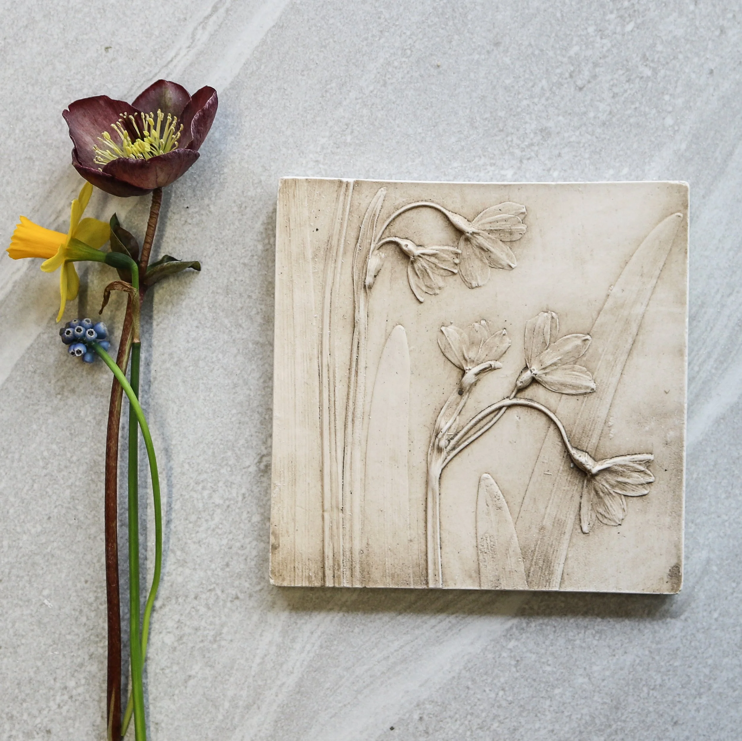 Snowbell Snow drop print tile