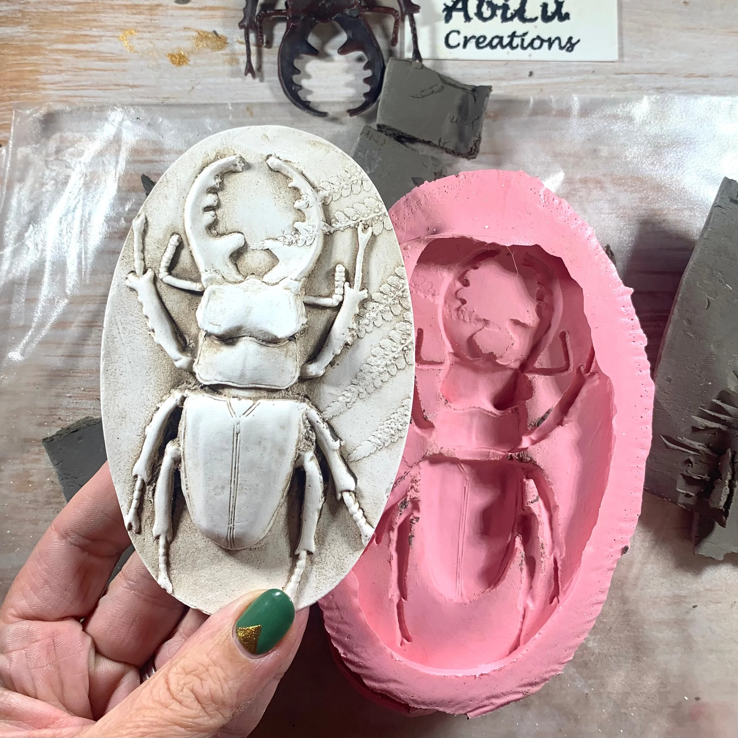 5E2B7E7C-8CA1-4A68-931E-84696267C2B6