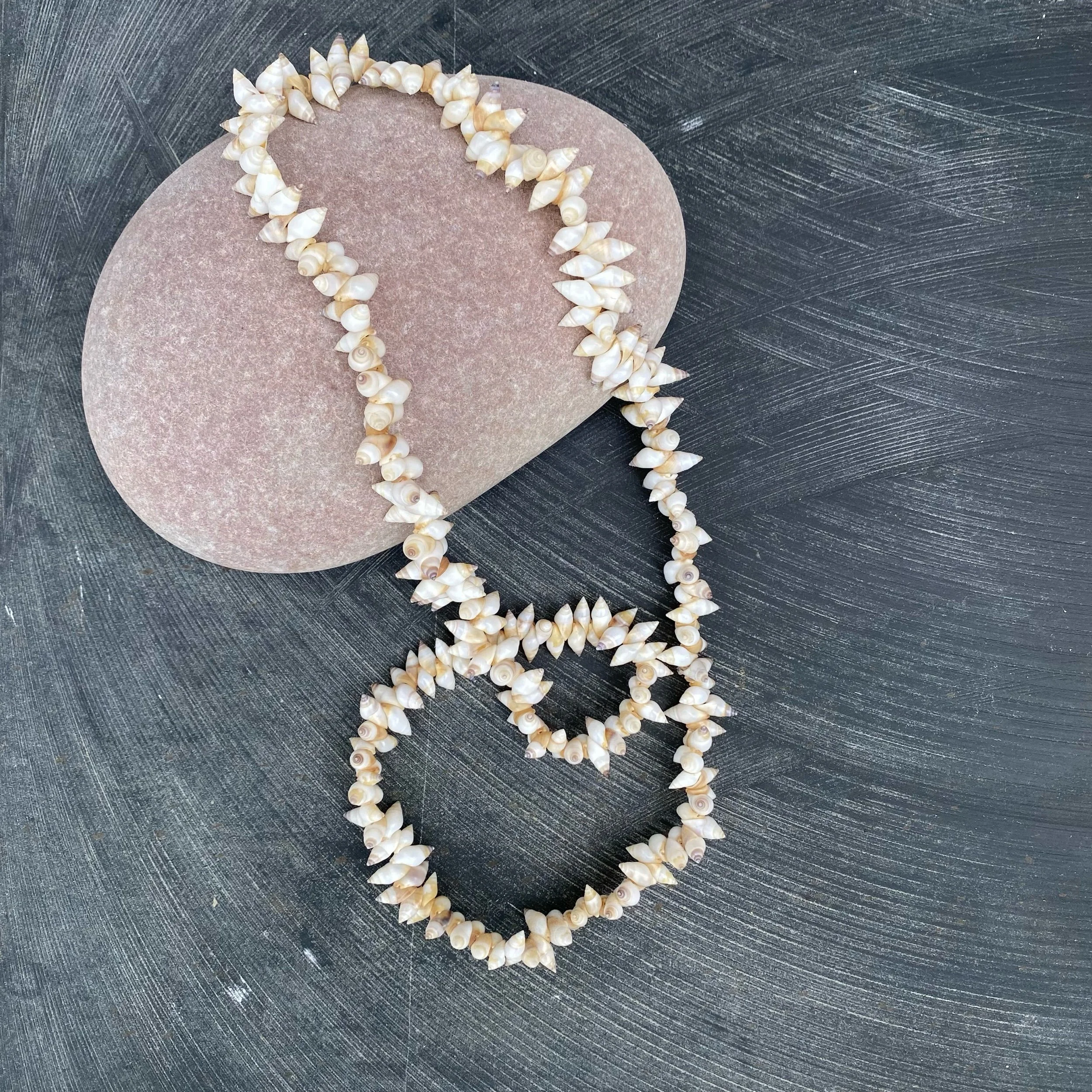 Vintage long Shell Necklace