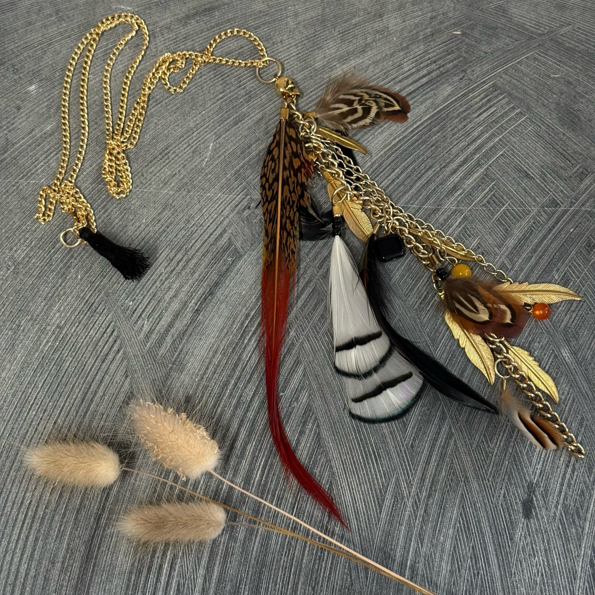 Long Feather Skull necklace