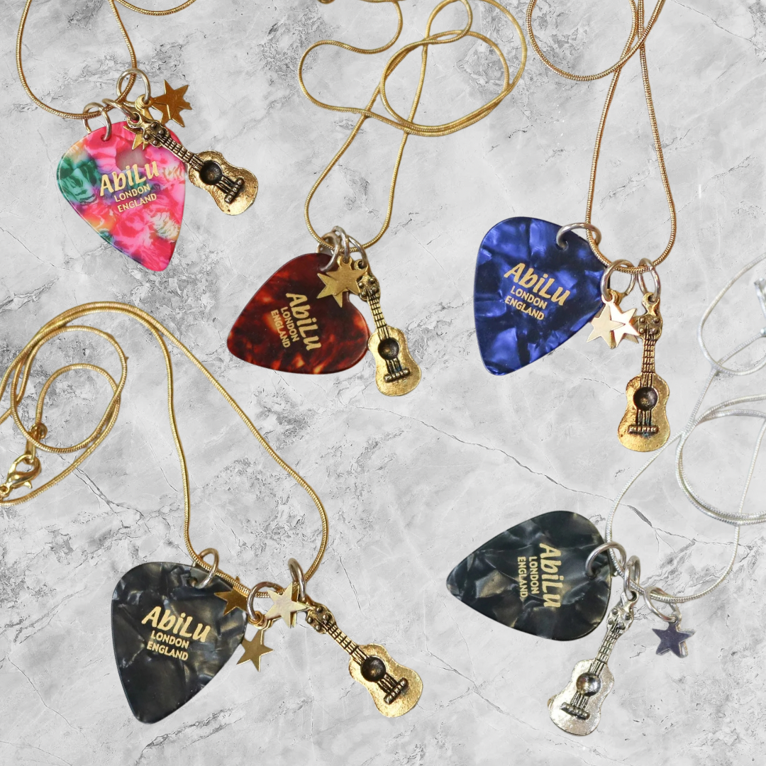 Simple Plectrum guitar & Stars Necklace (End of Line)