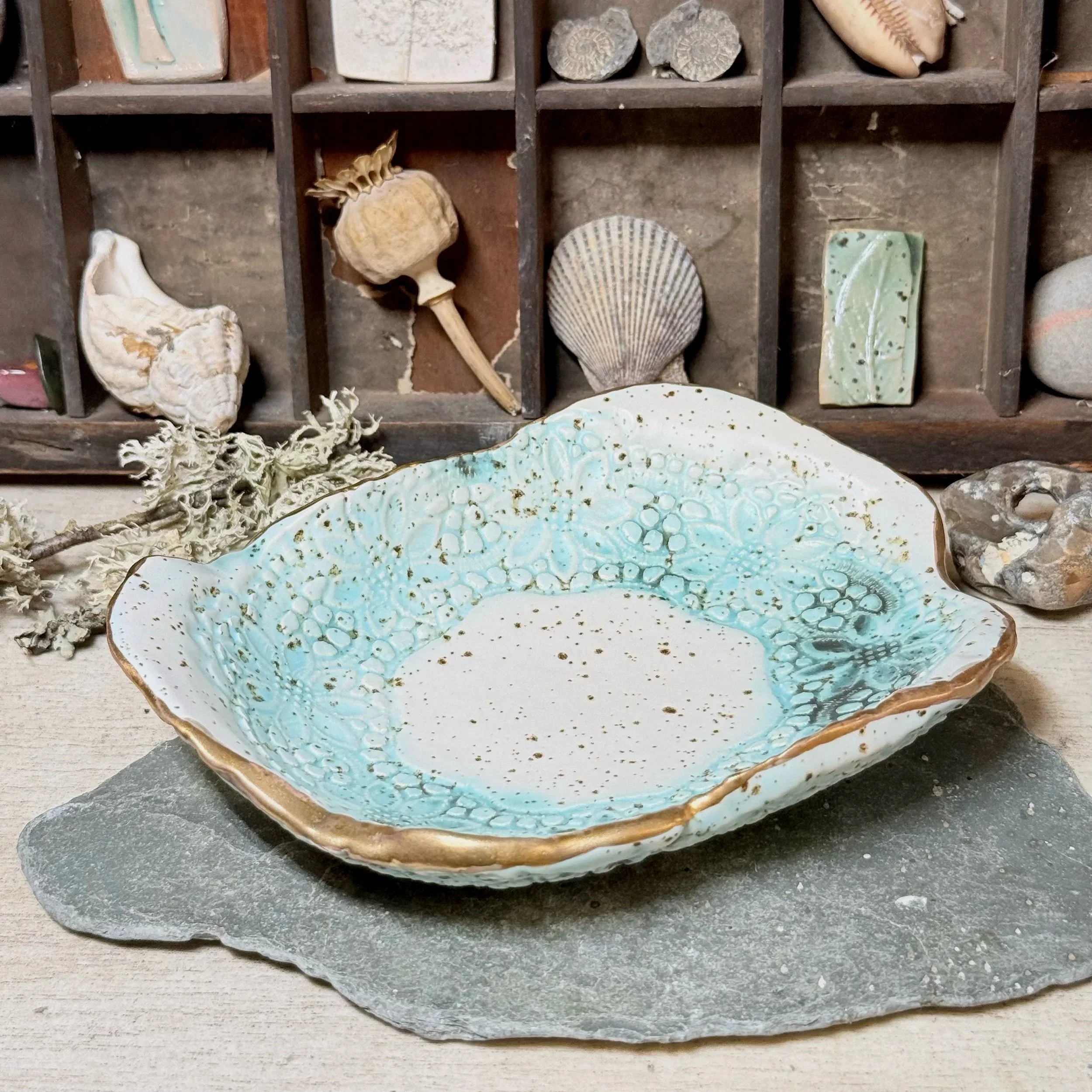 Ceramic XL Lace Pebble Dish