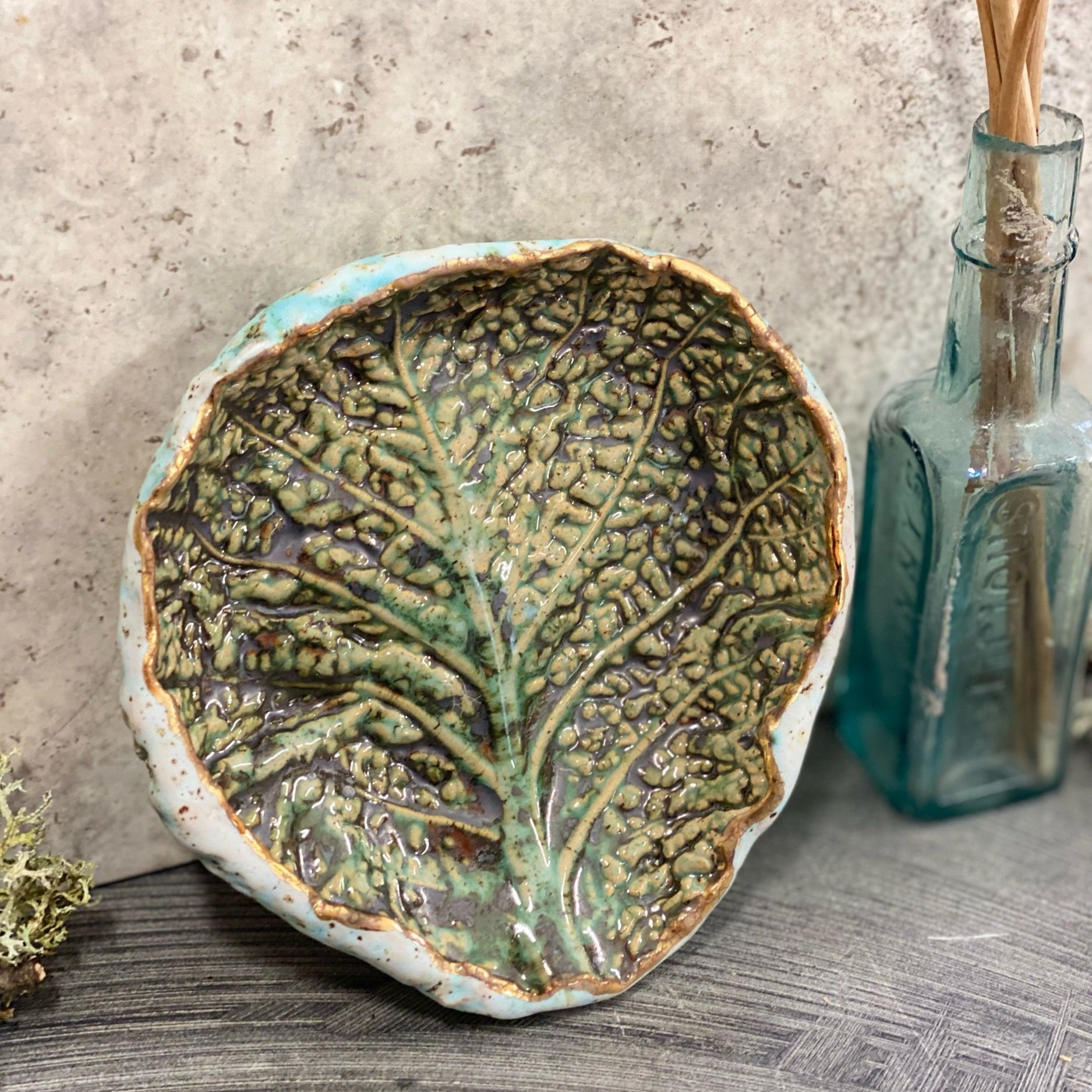 Cabbage leaf ceramic bowl