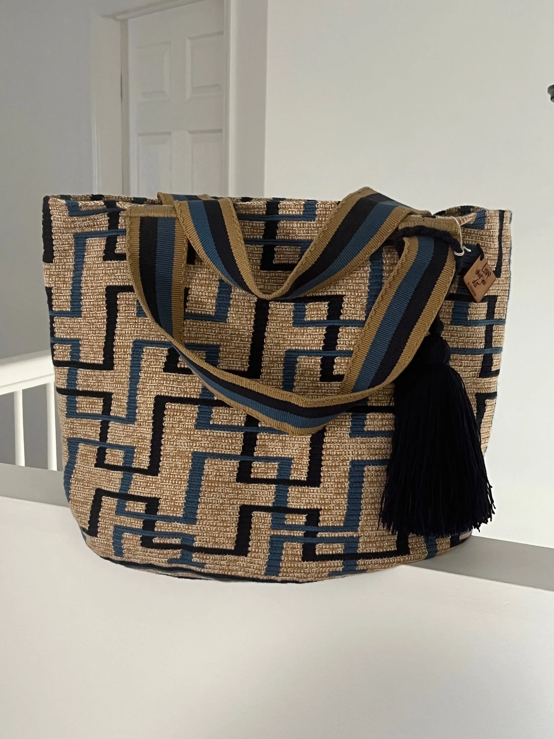 A42EB896-43CE-4C9E-A60A-2D0DD6E3CB1B