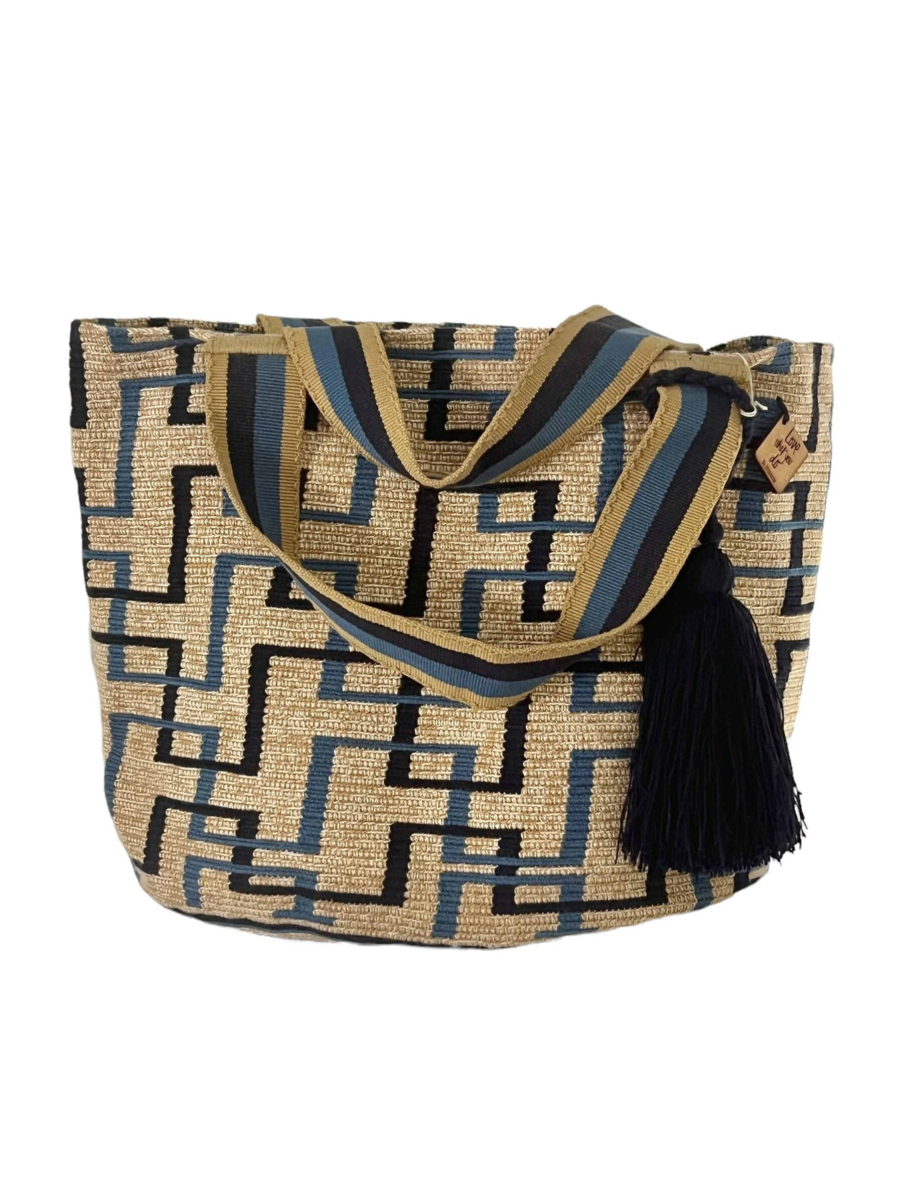 7A0B5E30-3547-4E20-A2AB-E7BB7F8D8DCF