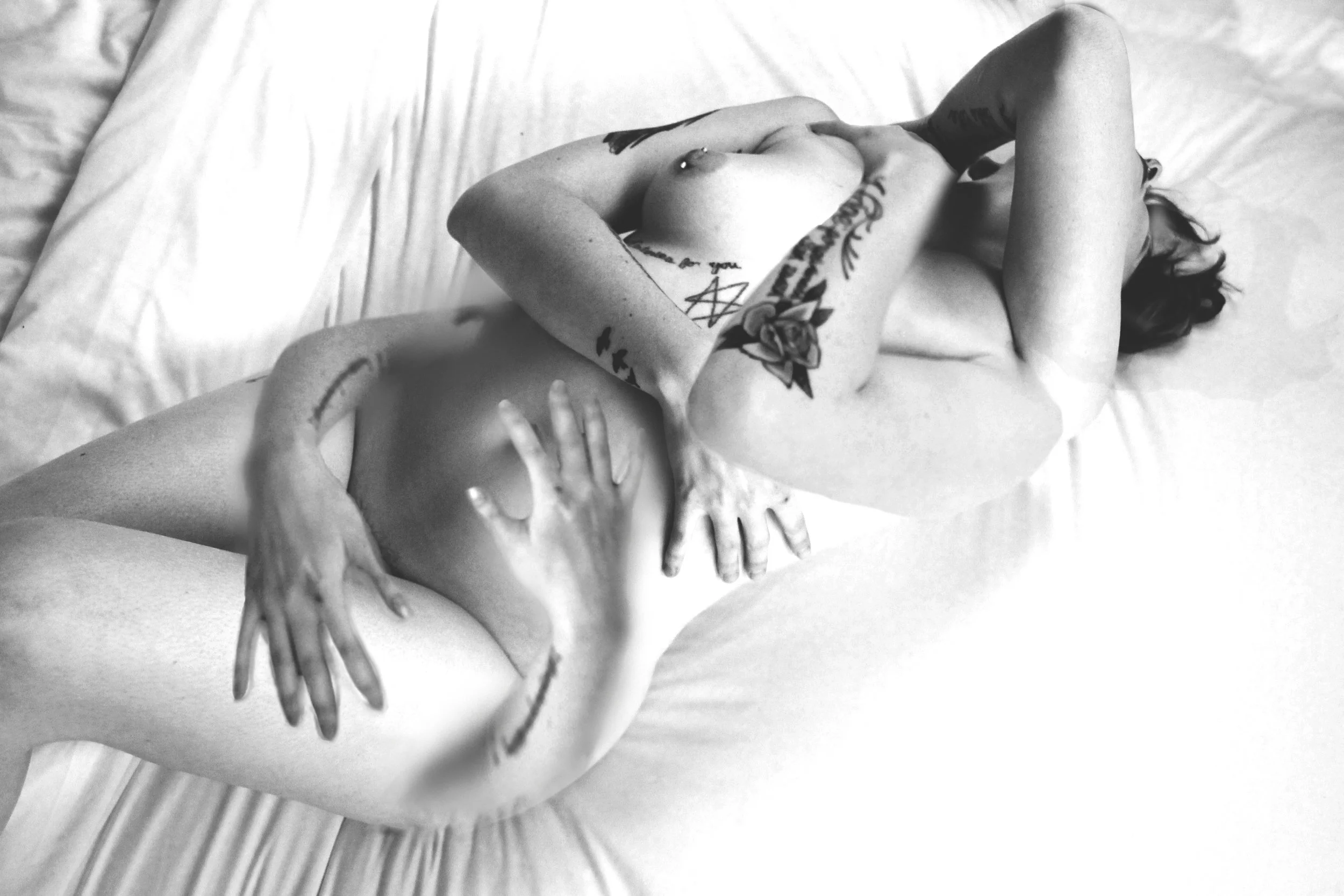 arm bw.jpg
