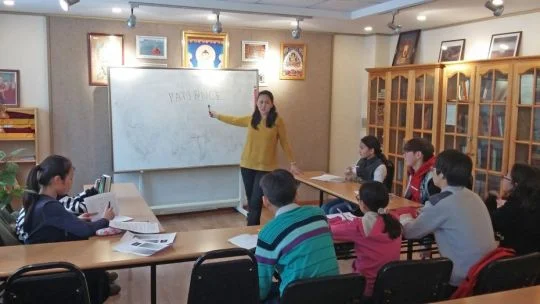 Ganden Do Ngag Shedrup Ling’s 16 Guidelines teacher Altangerel Tumurtogoo and students, Ulaanbaatar, Mongolia, January 2018. Photo by Ianzhina Bartanova.