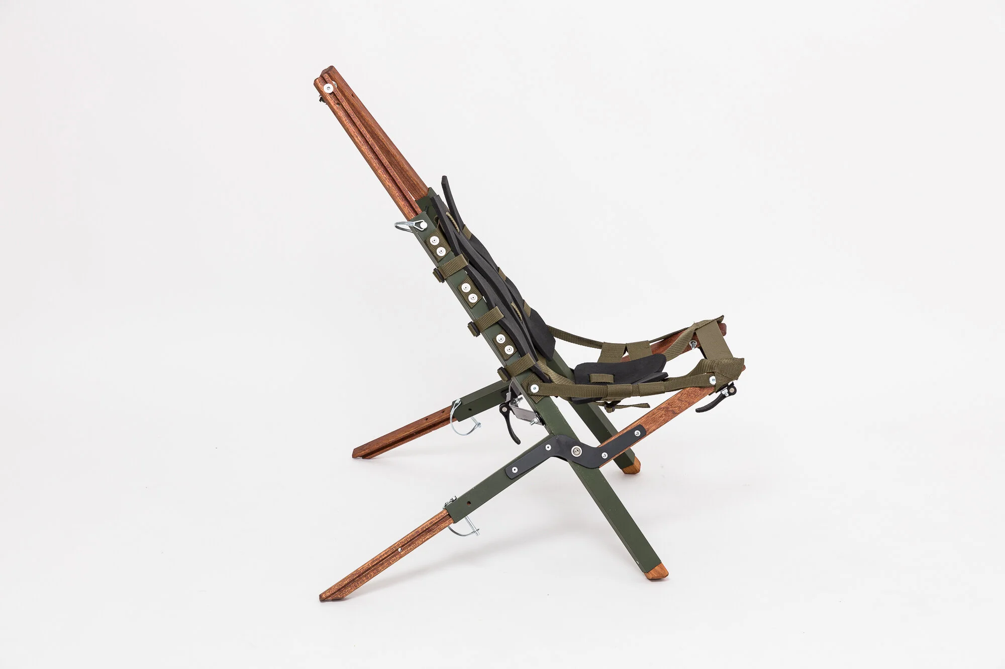 MIKE-STUCKEY_Telescope-Chair-olivegruen_1.jpg