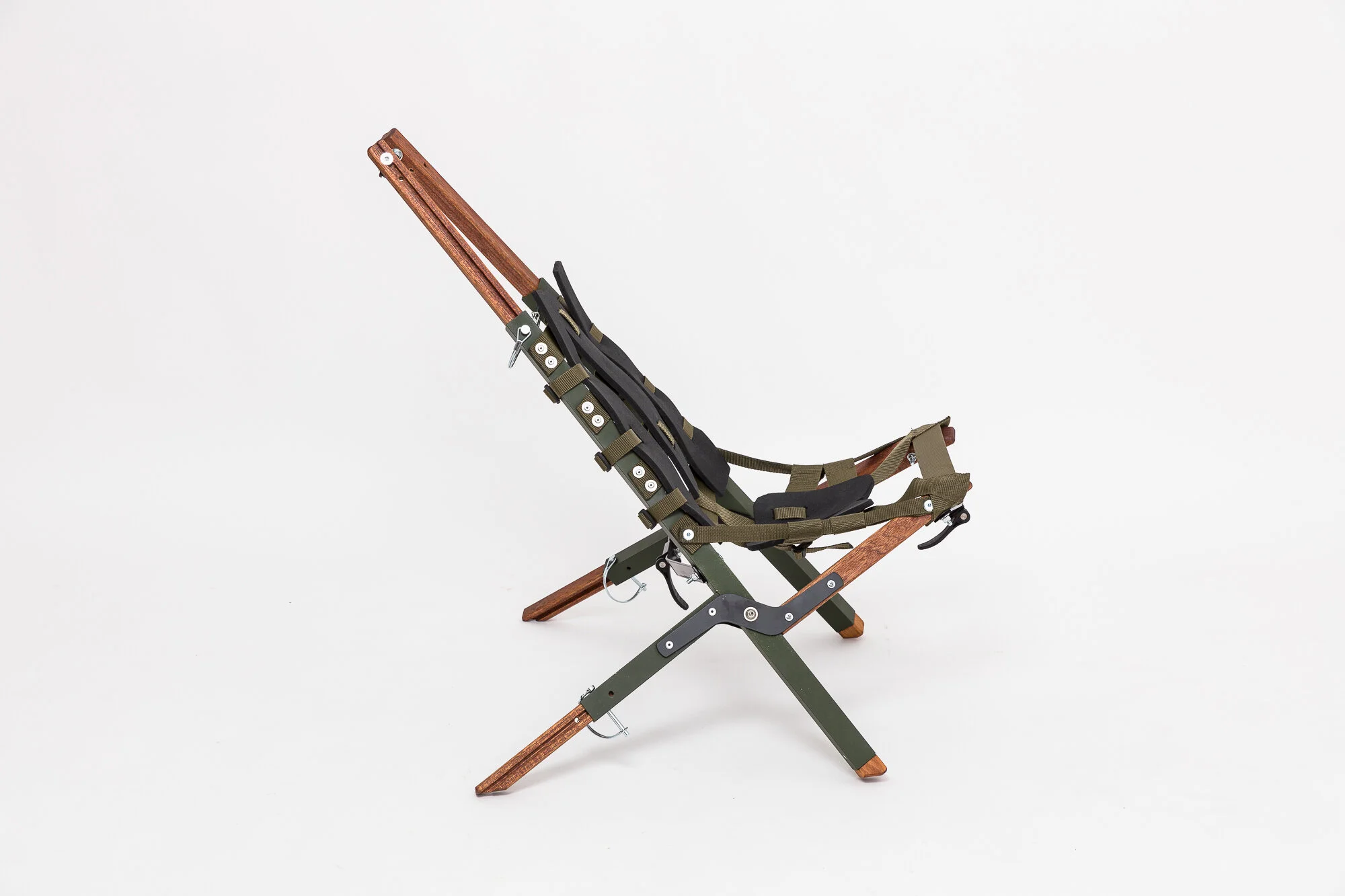 MIKE-STUCKEY_Telescope-Chair-olivegruen_3.jpg
