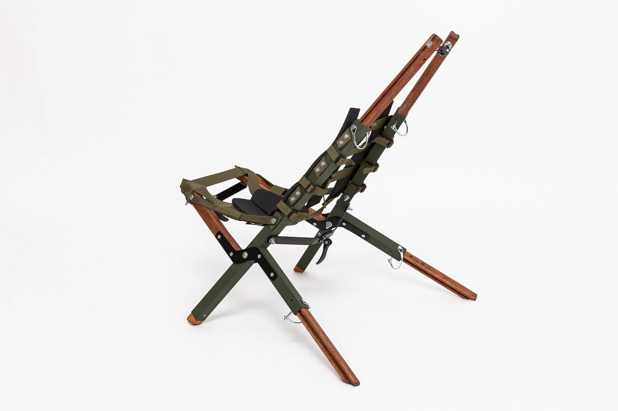 MIKE-STUCKEY_Telescope-Chair-olivegruen_8.jpg