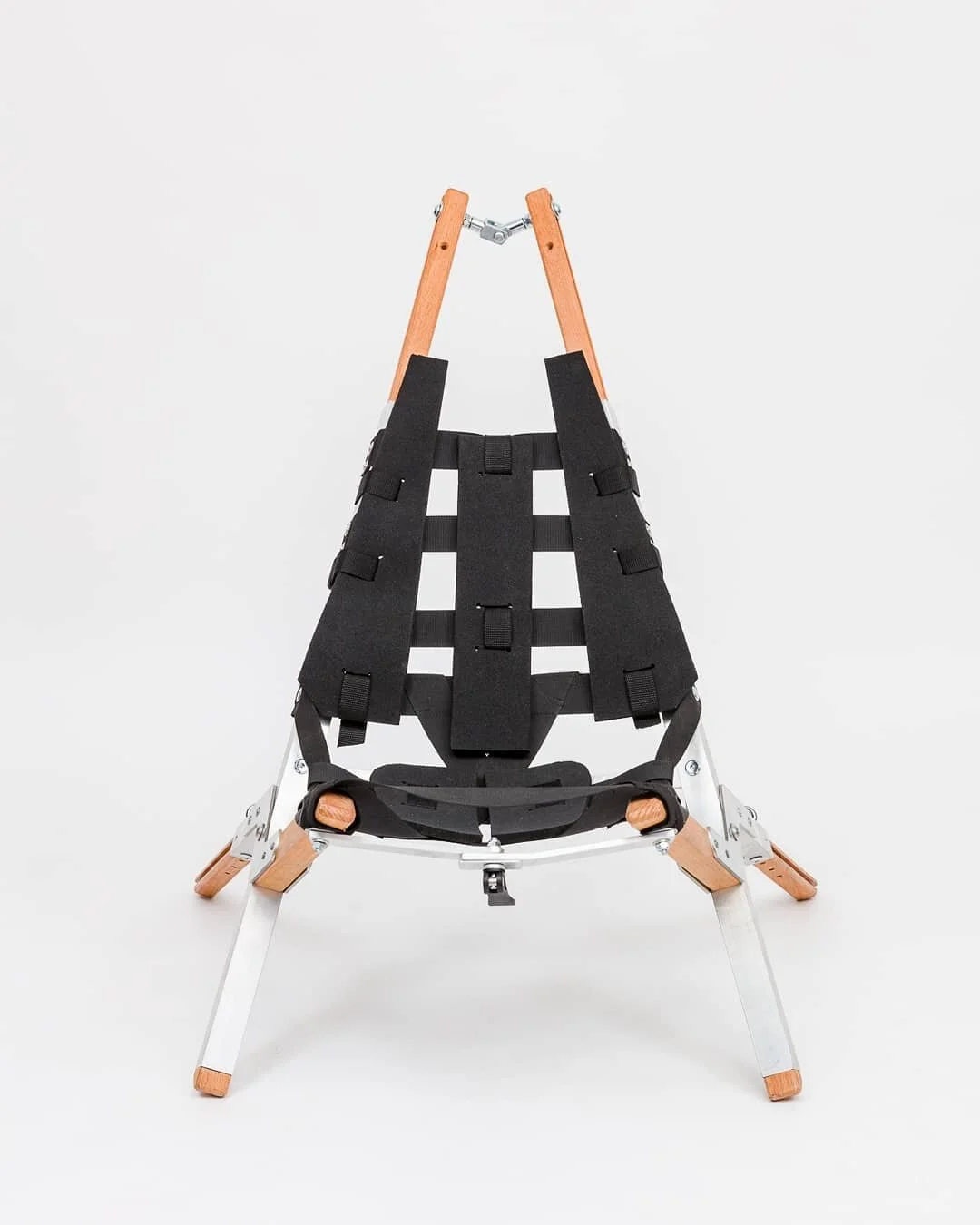 Das neue Design ist da! 🔥🏁
Werkst&uuml;cke #101
Faltstuhl aus Buche-Alu-Neopren 
1. Sitzm&ouml;bel
2. Faltfunktion
3. R&uuml;ckentragefunktion
4. Teleskopfunktion
Aus der Sitzm&ouml;bel Designserie Werkst&uuml;cke #101 &ndash; #102 ✨
📸 anthrazit.s