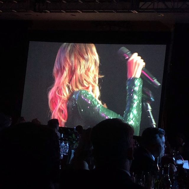 Last night I shared a few numbers at the @miraclesforkids gala in Dana Point, CA. Over $1.7  MILLION dollars was raised to support critically ill children and their families!! I had so much fun. There&rsquo;s nothing like singing live with a killer b