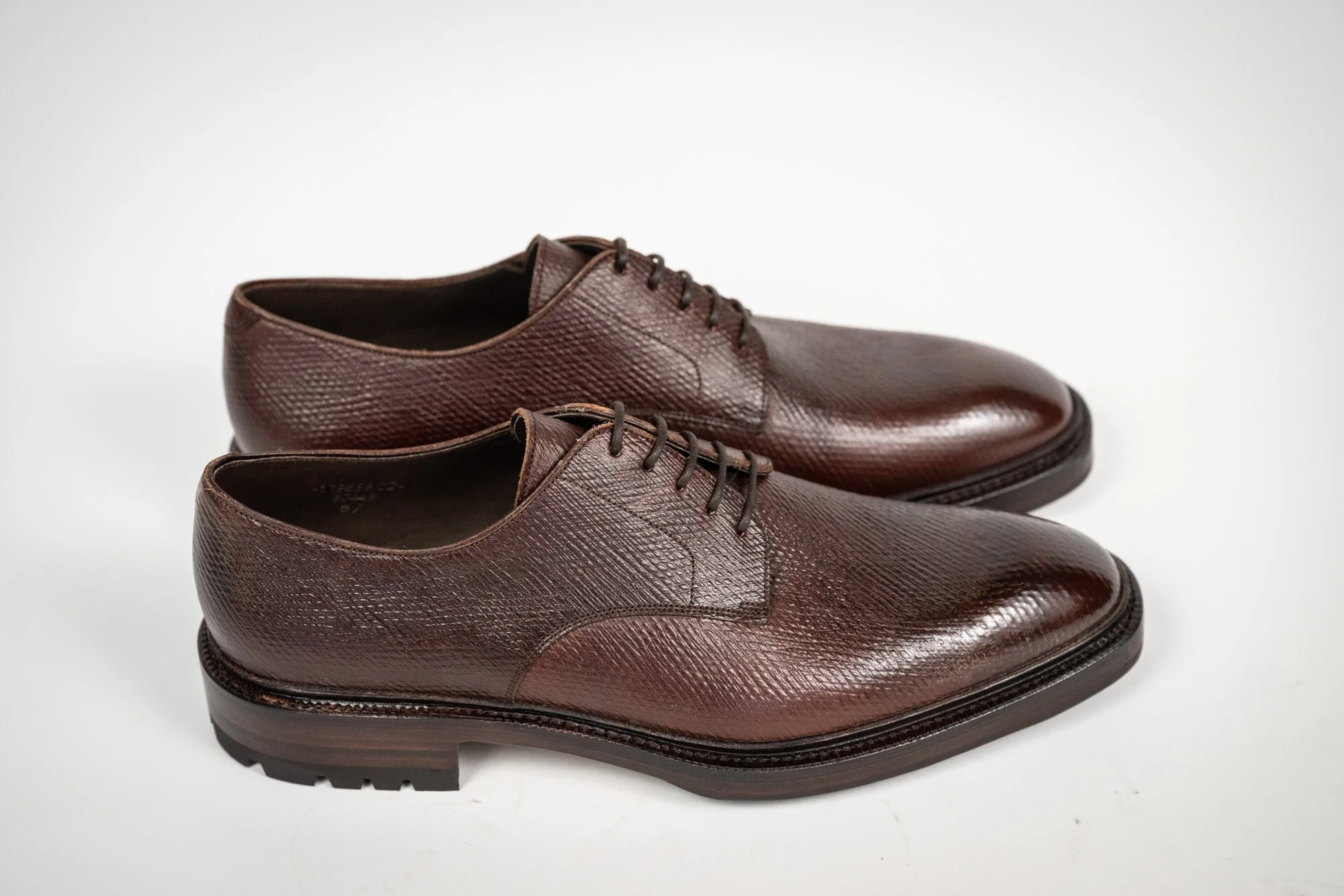 SHOES & BOOTS
