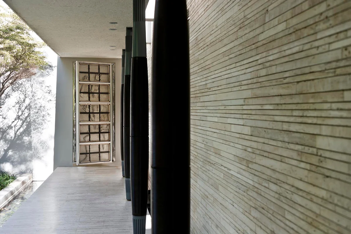 Pin Head Luis Pons Design Lab