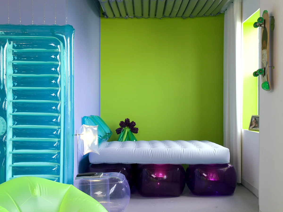 luis-pons-design-art-instalation-miami-office_4.jpg