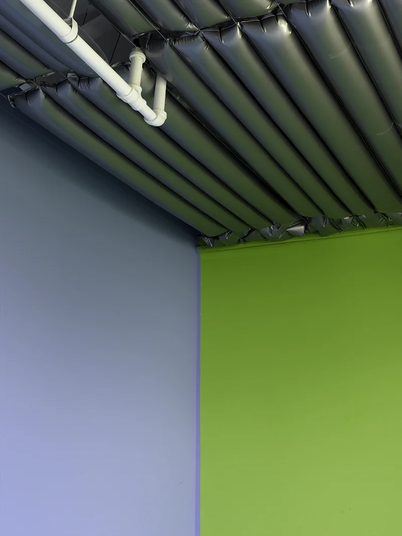 luis-pons-design-art-instalation-miami-office_6.jpg