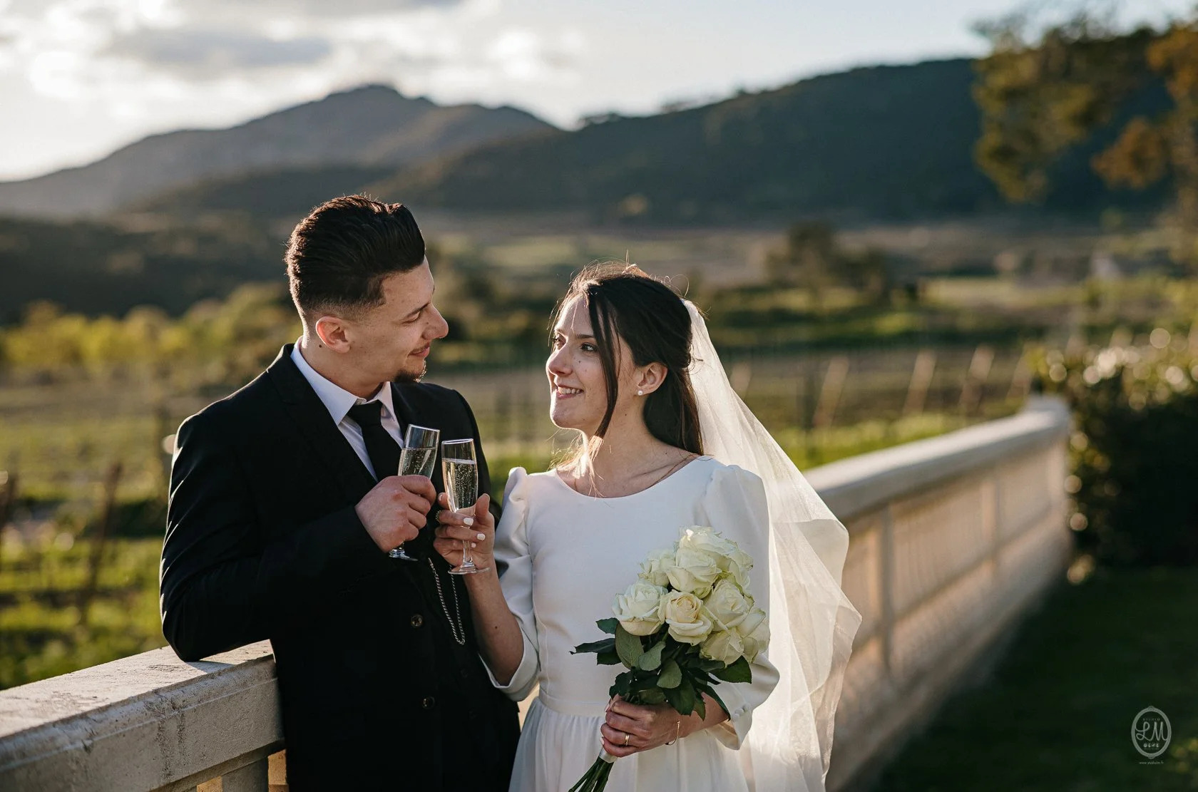 Mariage au Chateau de Malmont en Avril, Occitanie
