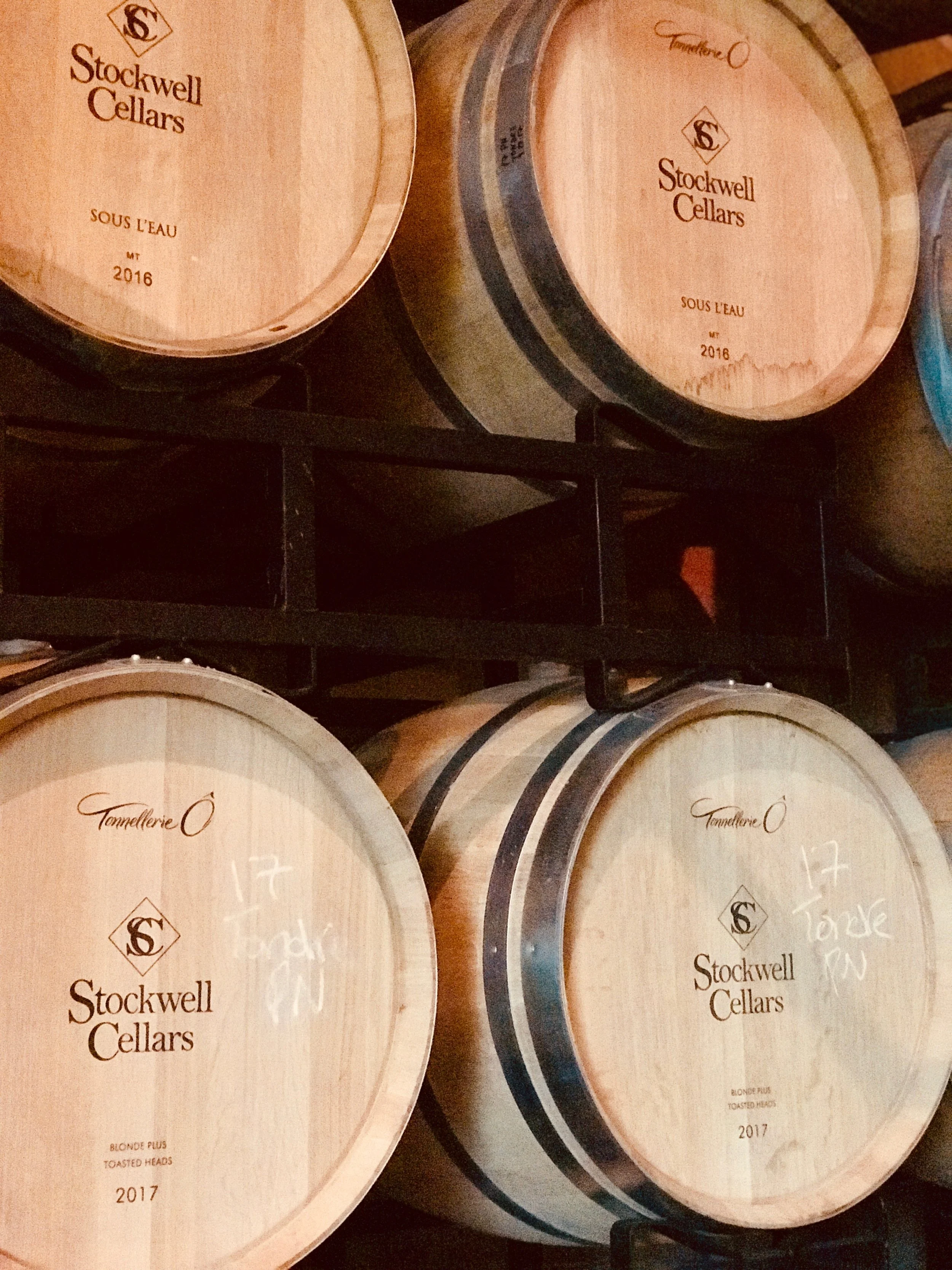 What influence does oak have on wine?