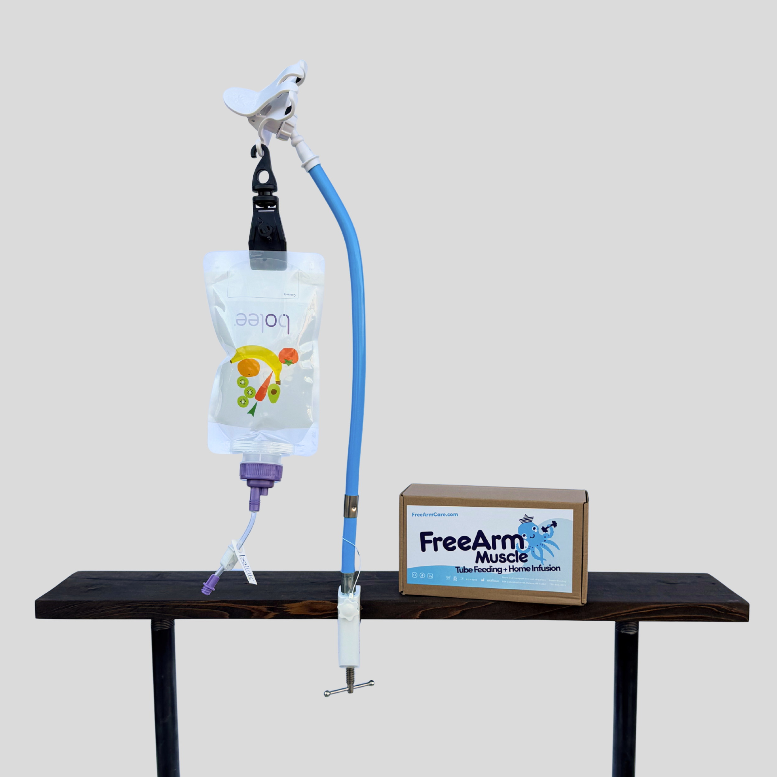 FreeArm with Bolee Bag BLUE AT HOME.png