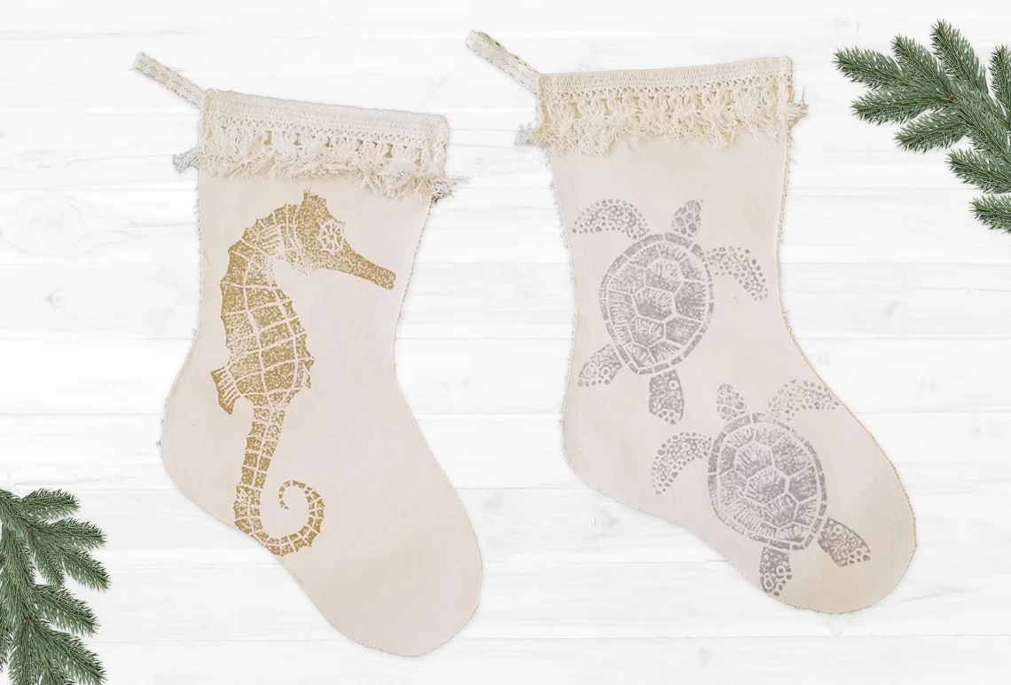 holidaystockings.jpg