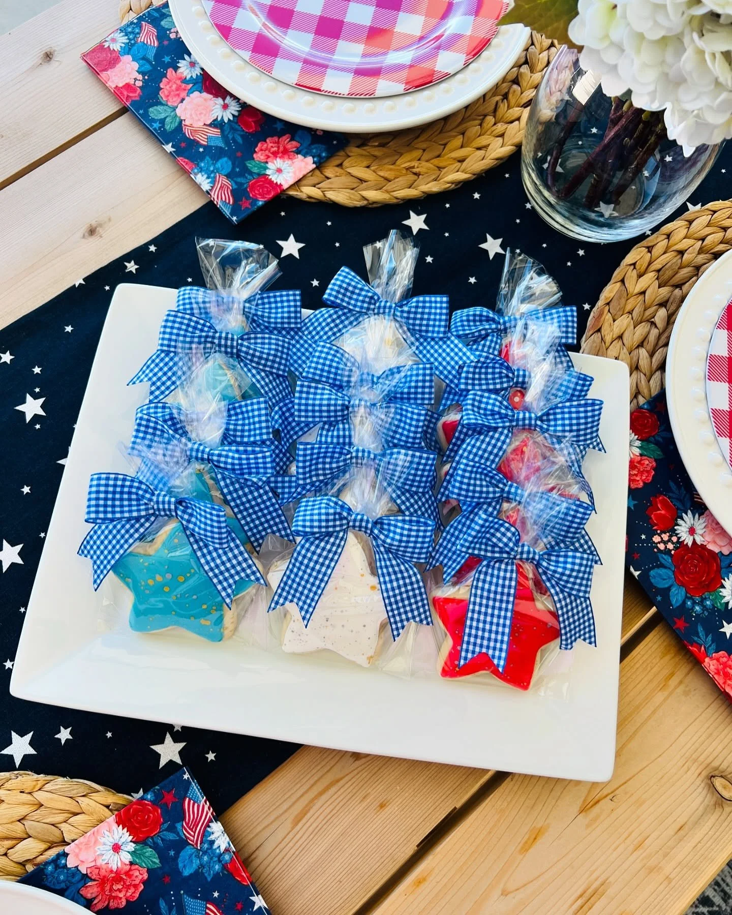 It&rsquo;s the blue gingham bow for us 🥰💁🏻&zwj;♀️