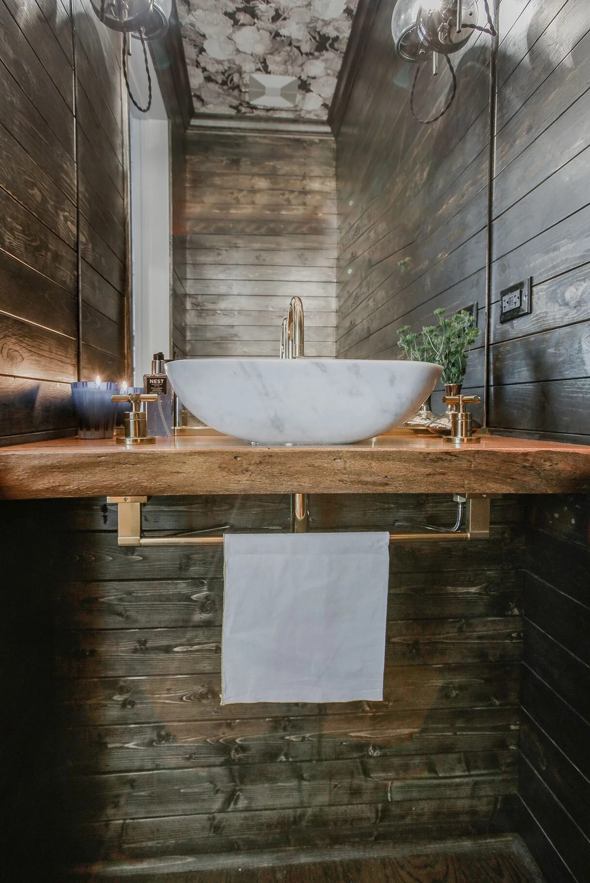 Powder room.jpg