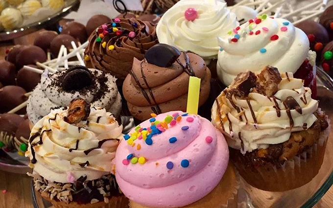 &nbsp;  Sweet Tooth…or Sweet TEETH? Either way, let’s beat the treats!