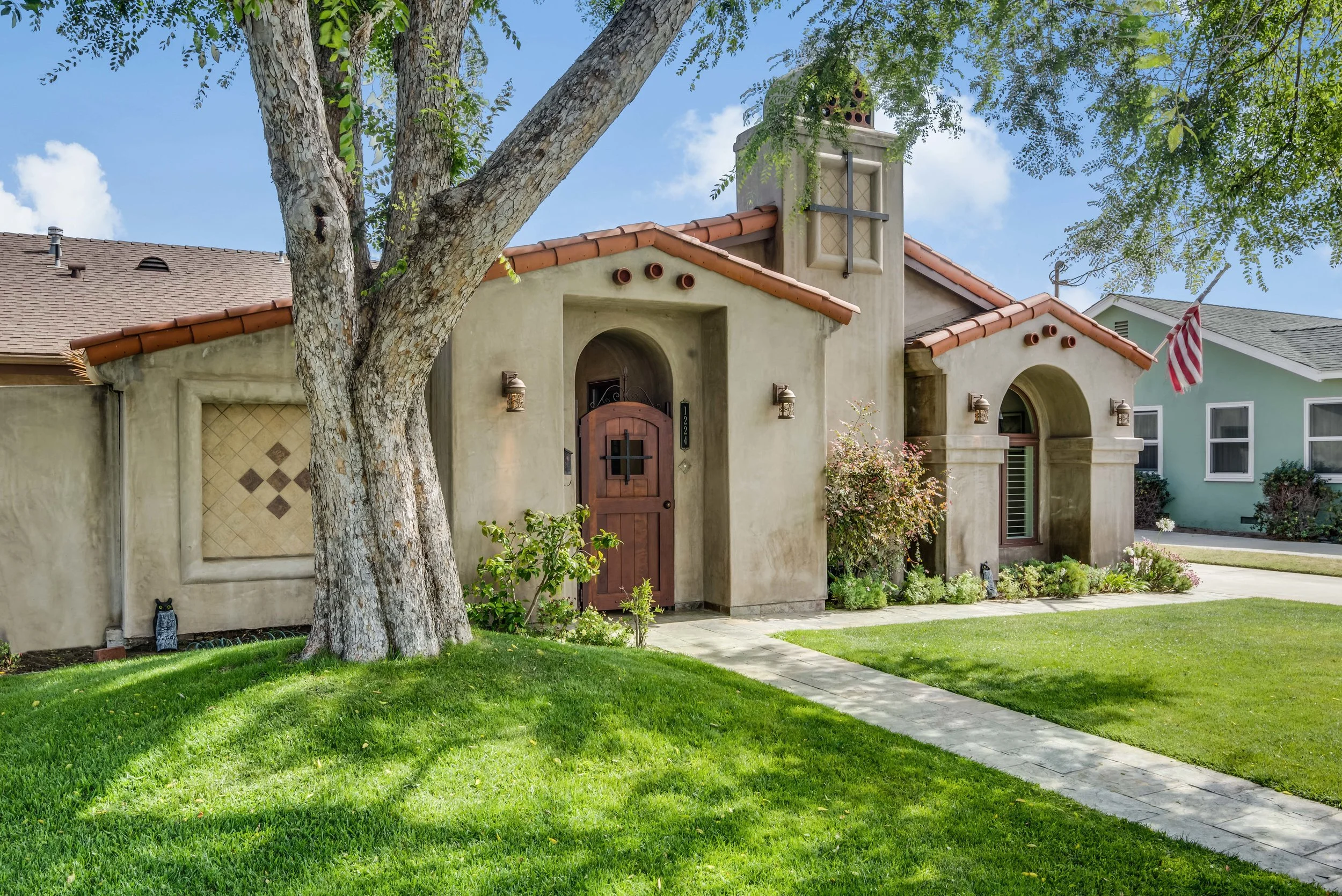 1224 E. Walnut AVE. EL SEGUNDO.jpg