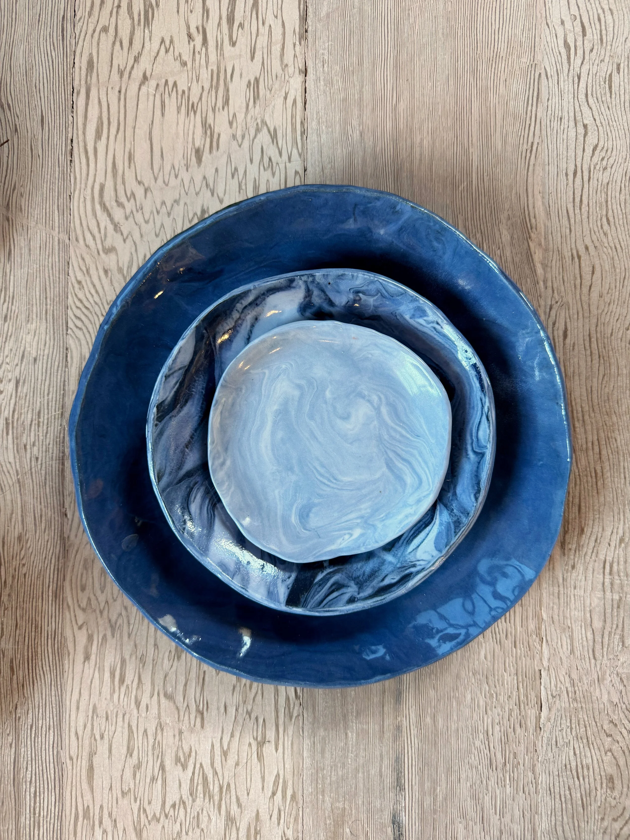 gradient of blue bowls