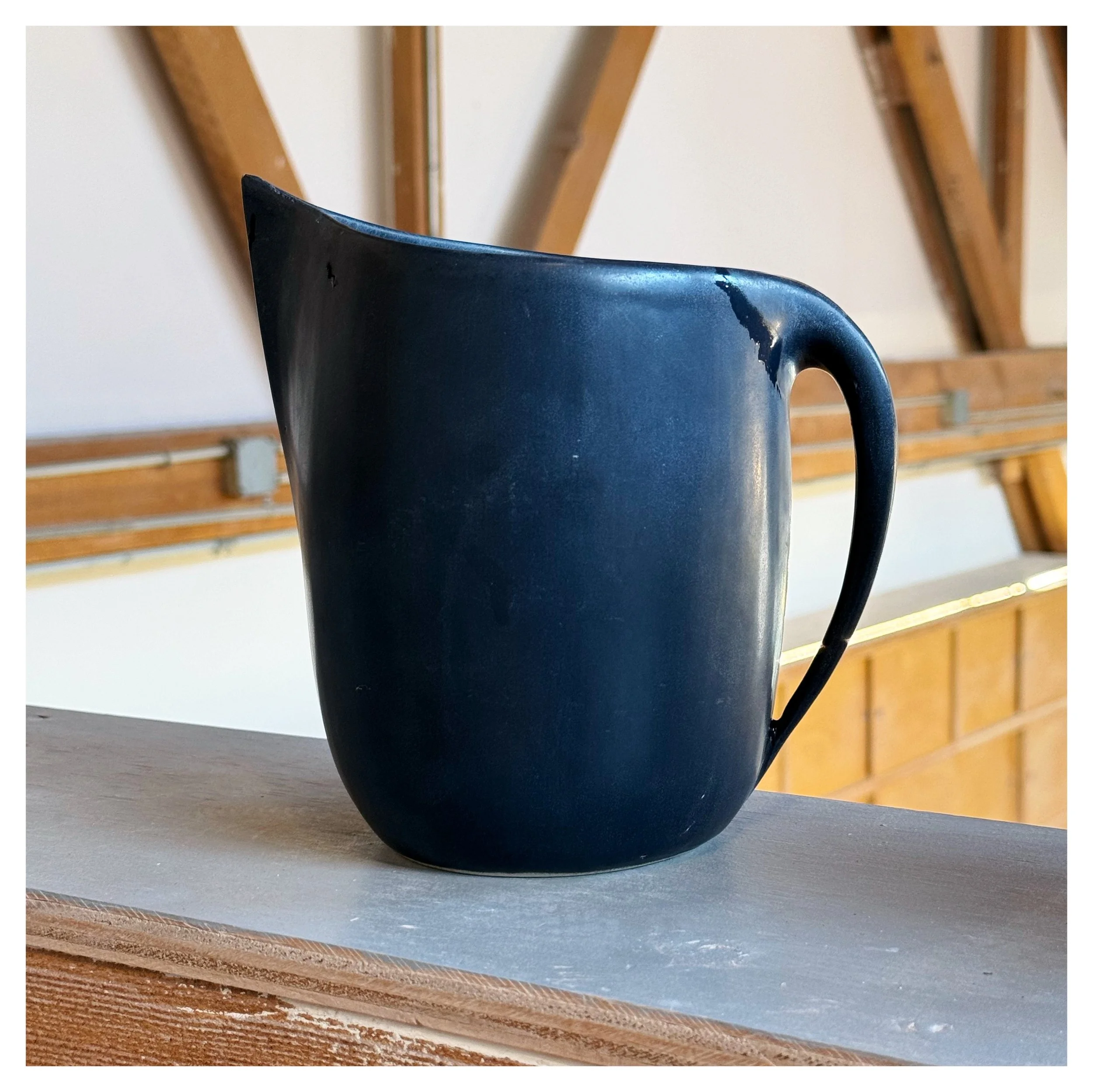 A sweeping pitcher