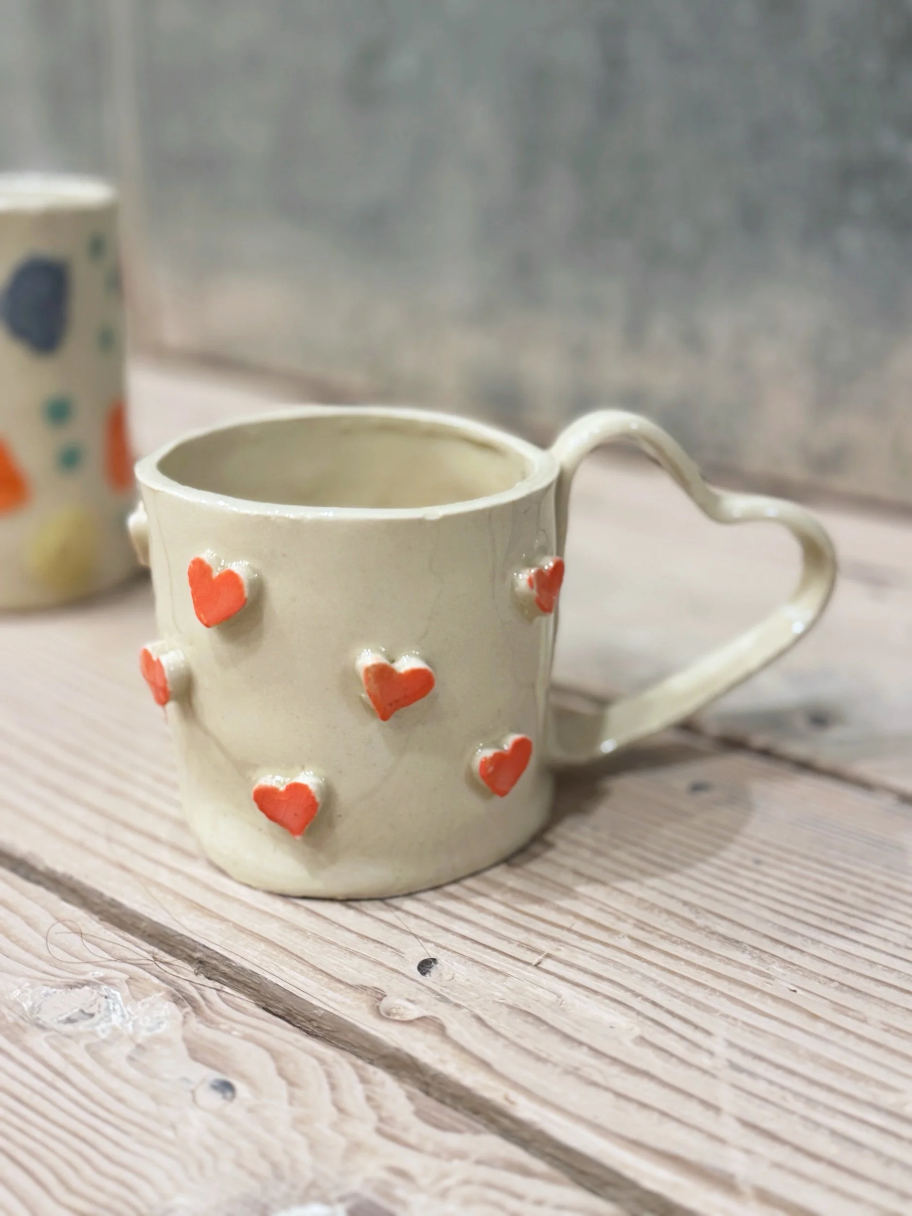 Slab mug with hearts