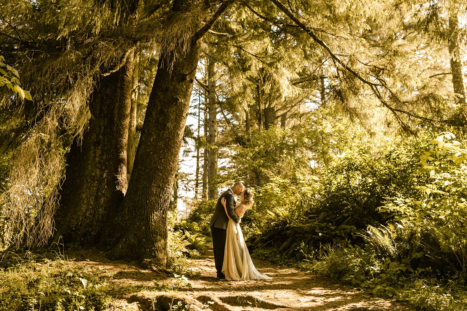 seattle-wedding-planner-adventure-elopement-cape-disappointment-taylor-ryan-2