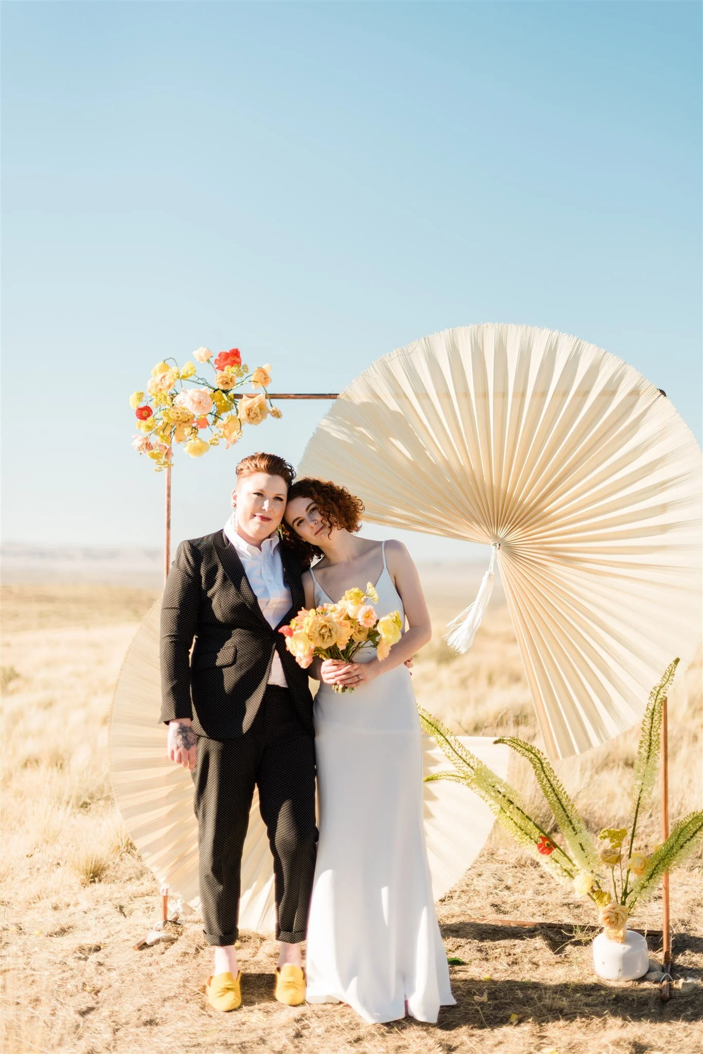 seattle-wedding-planner-adventure-elopement-hanford-reach-styled-shoot-emily-jaimie-desert-4