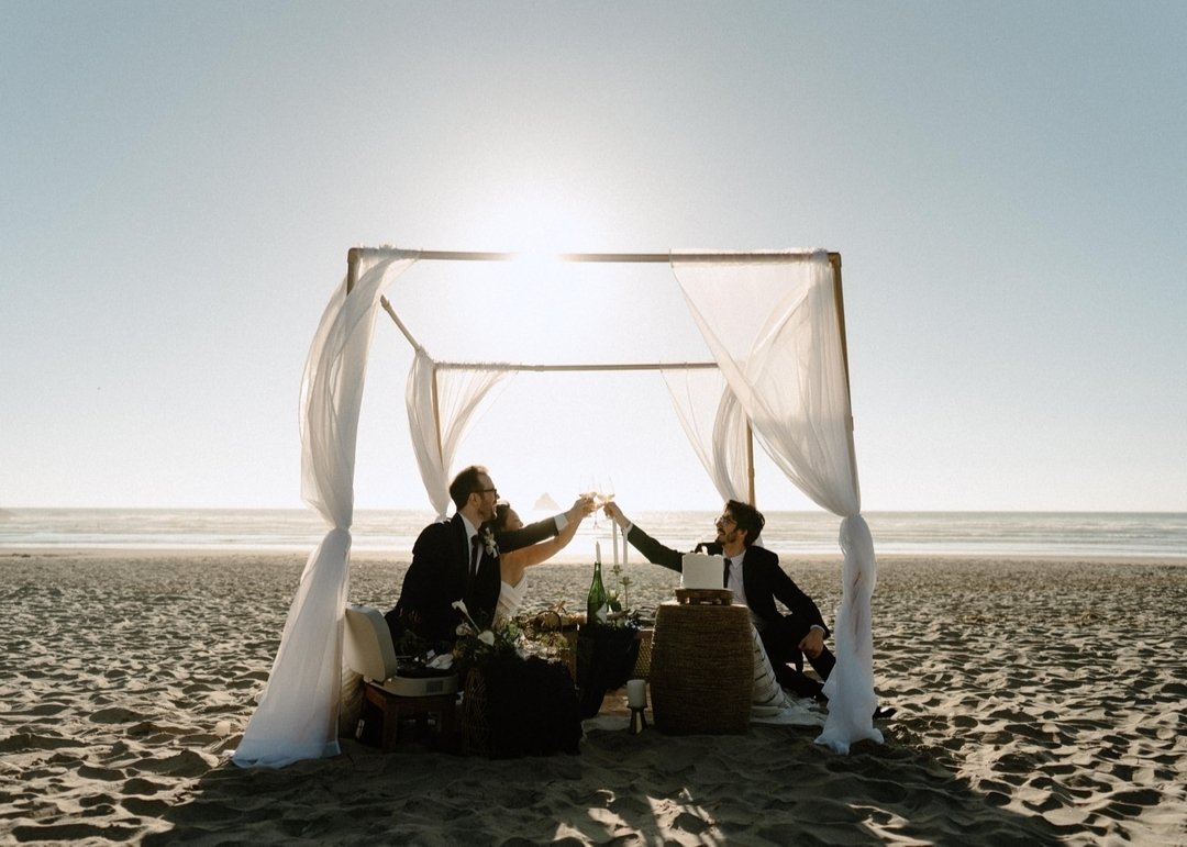 Is there a better ending to a ceremony than a private picnic for you and your officiant BFF? Probably not.

If you have a friend or family member officiating your ceremony, this is your reminder to send them a little love note of gratitude for how th