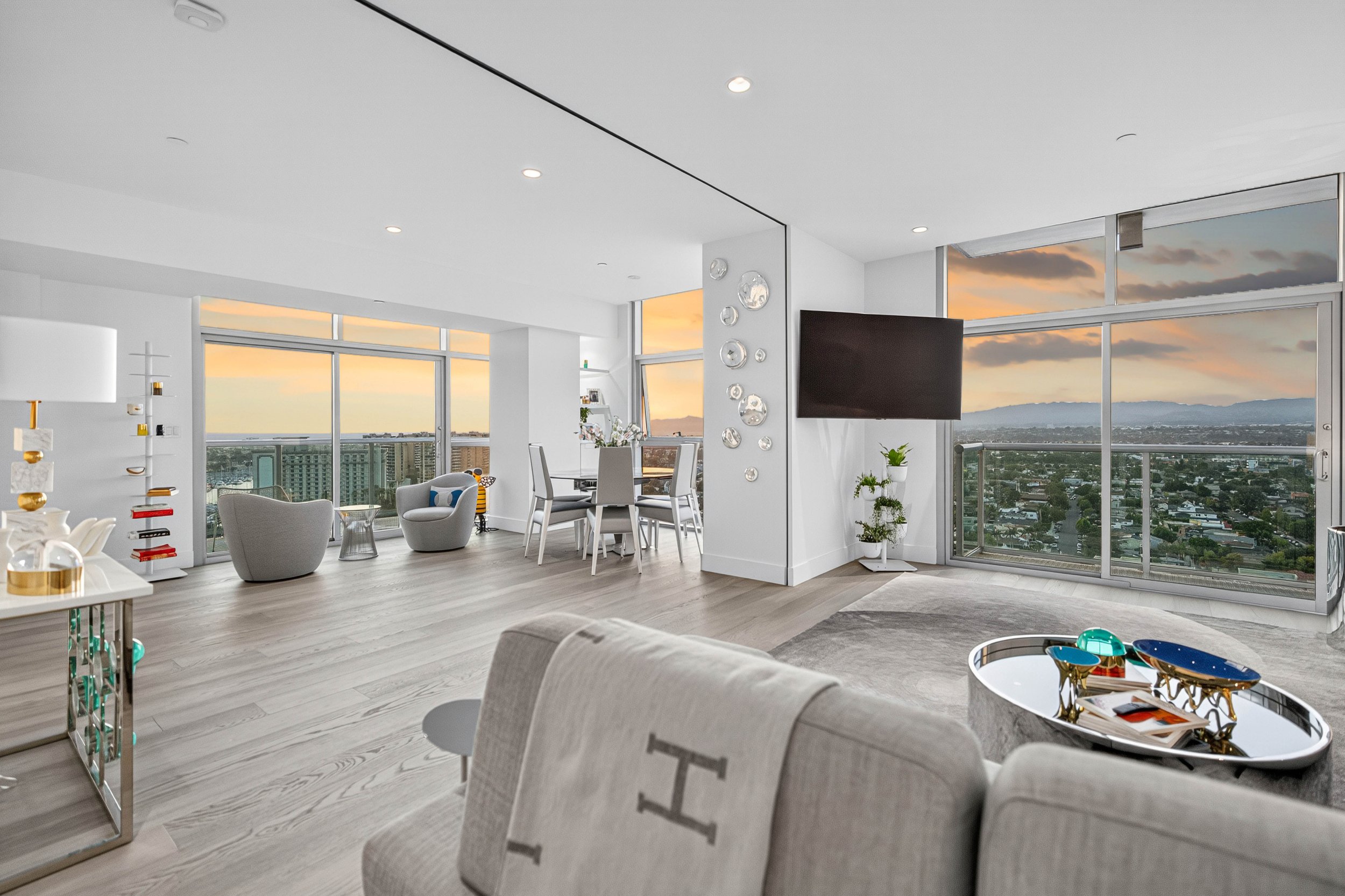 13700 Marina Pointe Dr #1911-8.jpg