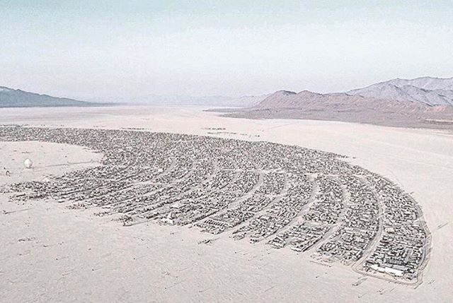 Home is where the heart is 🖤
#kampapokalyptika #burningman
🔥🔥🔥🔥🔥🔥
#blackrockcity #industwetrust #burningman2019 #burnergirls #aerialview #fuckyourburn #homeiswheretheheartis