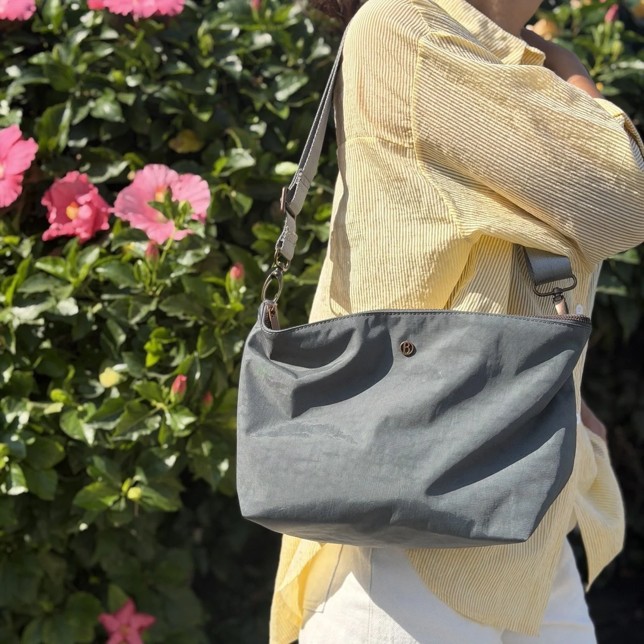 BAGMIO LEISURE 輕巧斜背包 - 鐵灰