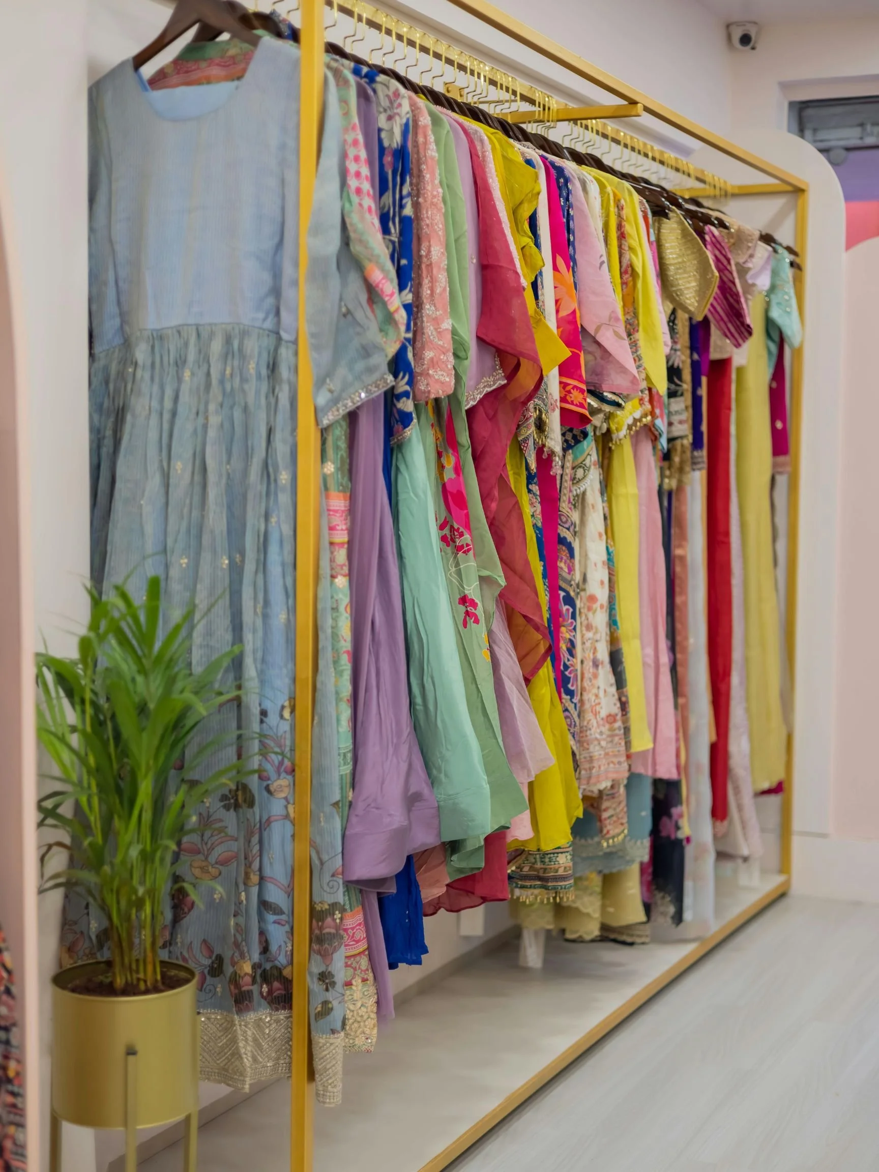 BOUTIQUE RETAIL STORE.jpg