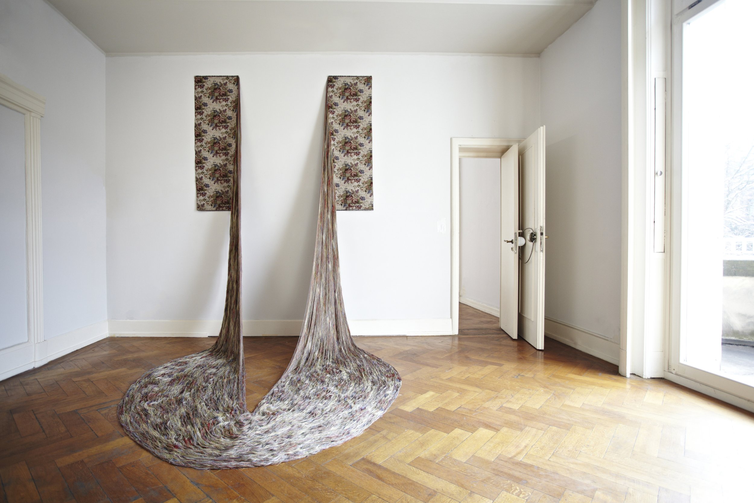 Aiko Tezuka, Loosening Fabric #2, 2013. Photo by Jens Steingässer