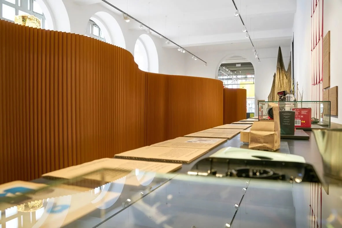 Das Museum August Kestner in Hannover pr&auml;sentiert bis zum 7. Juni 2026 eine spannende Doppelausstellung zum zeitgen&ouml;ssischen Design. Dabei treffen zwei faszinierende Ans&auml;tze aufeinander: W&auml;hrend beim &bdquo;Fun Design&ldquo; die e